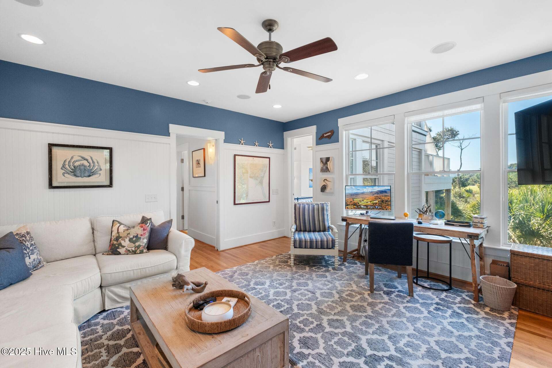 100540295 | Photo 34