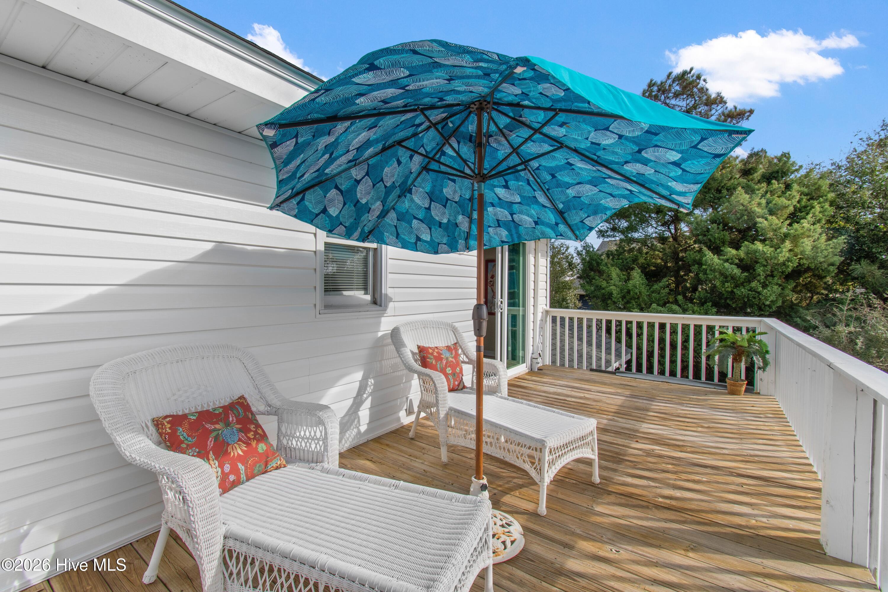 100549205 | Photo 29