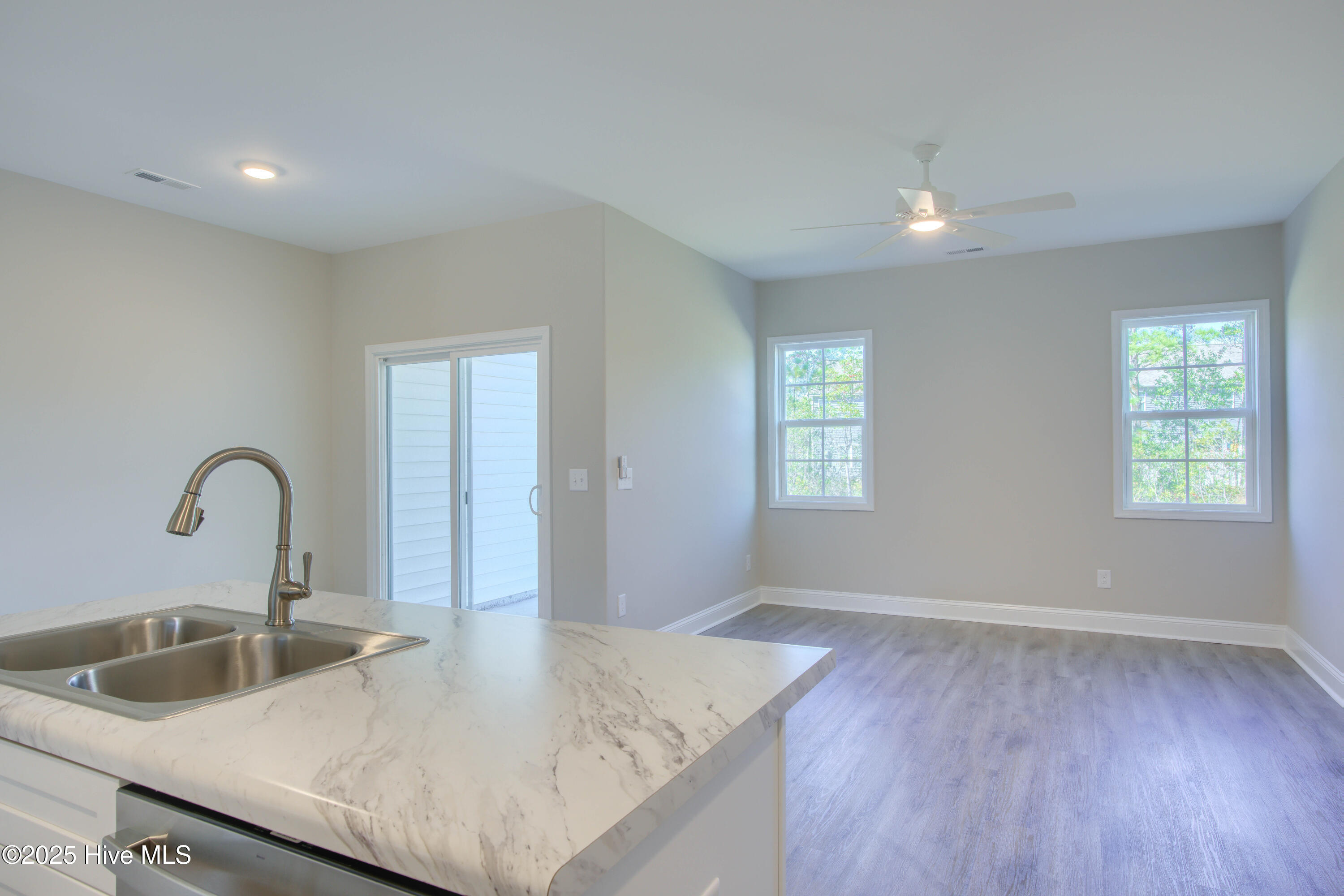 100495059 | Photo 13