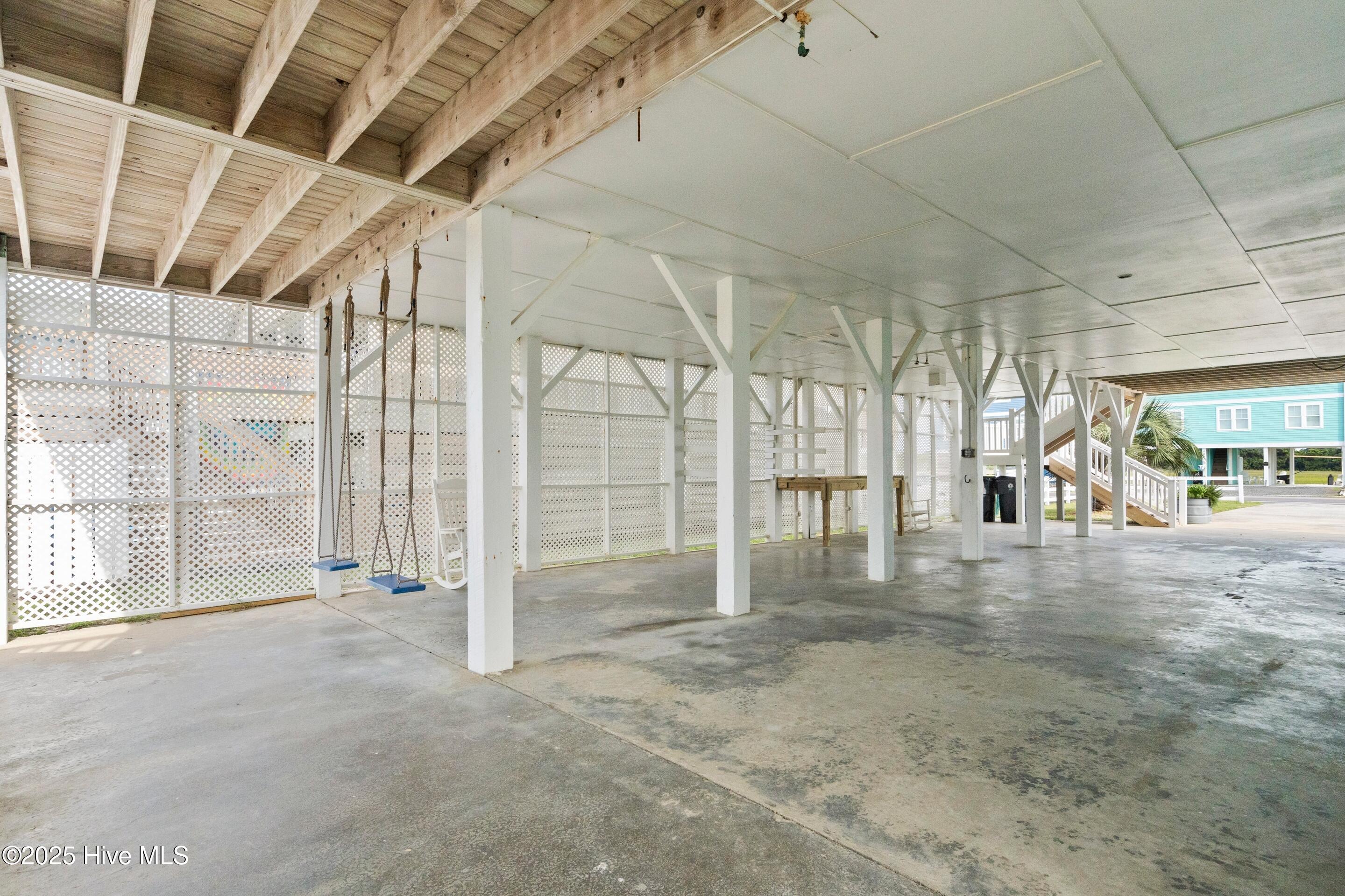 100526727 | Photo 41