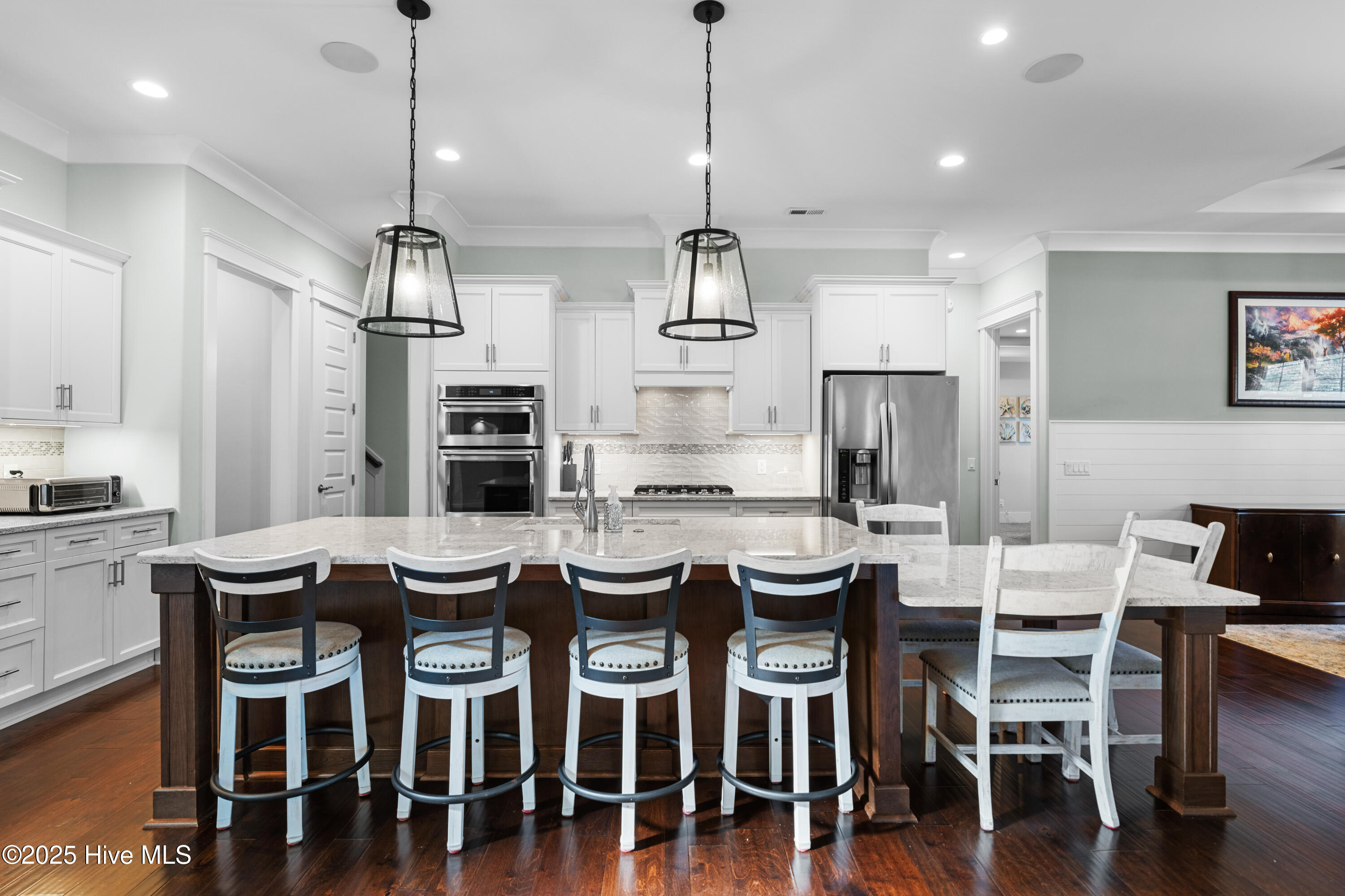 100494528 | Photo 29