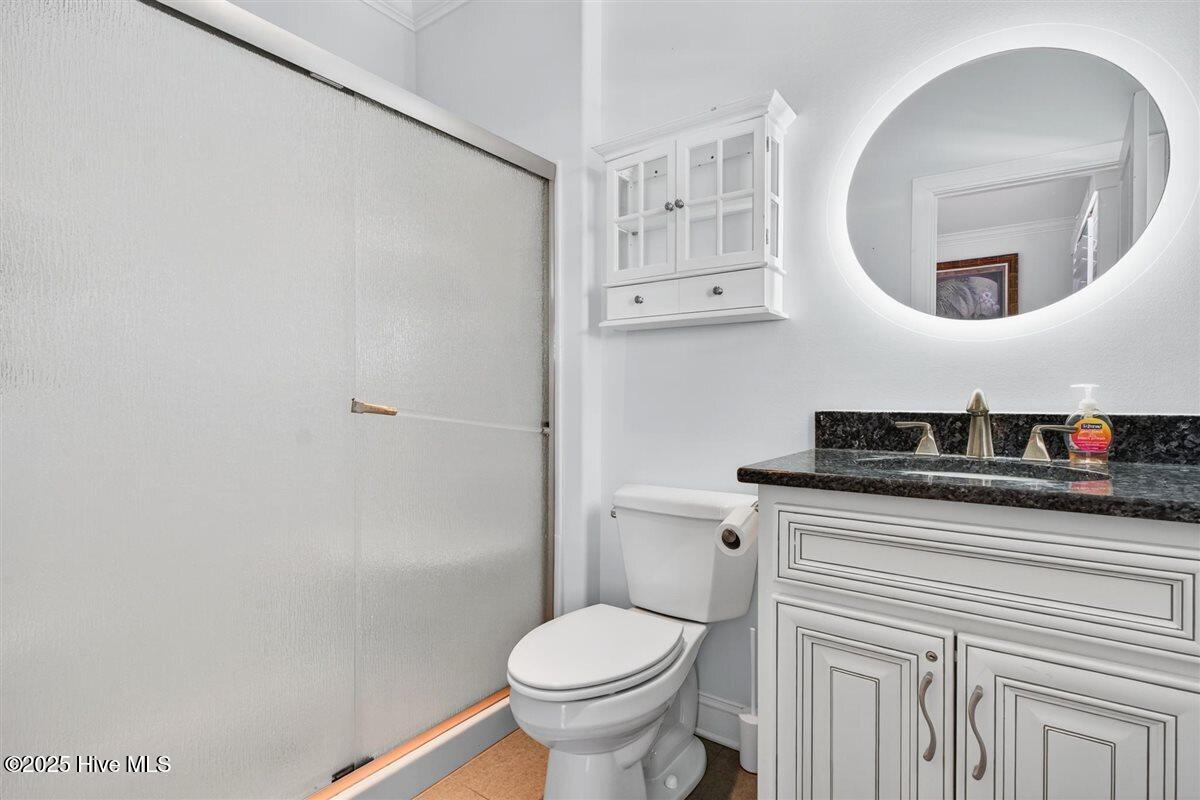 100538364 | Photo 45