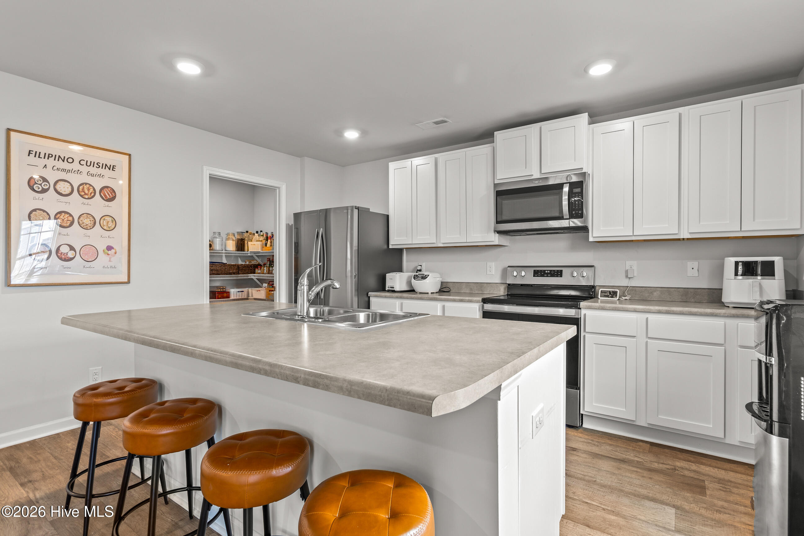 100549740 | Photo 12