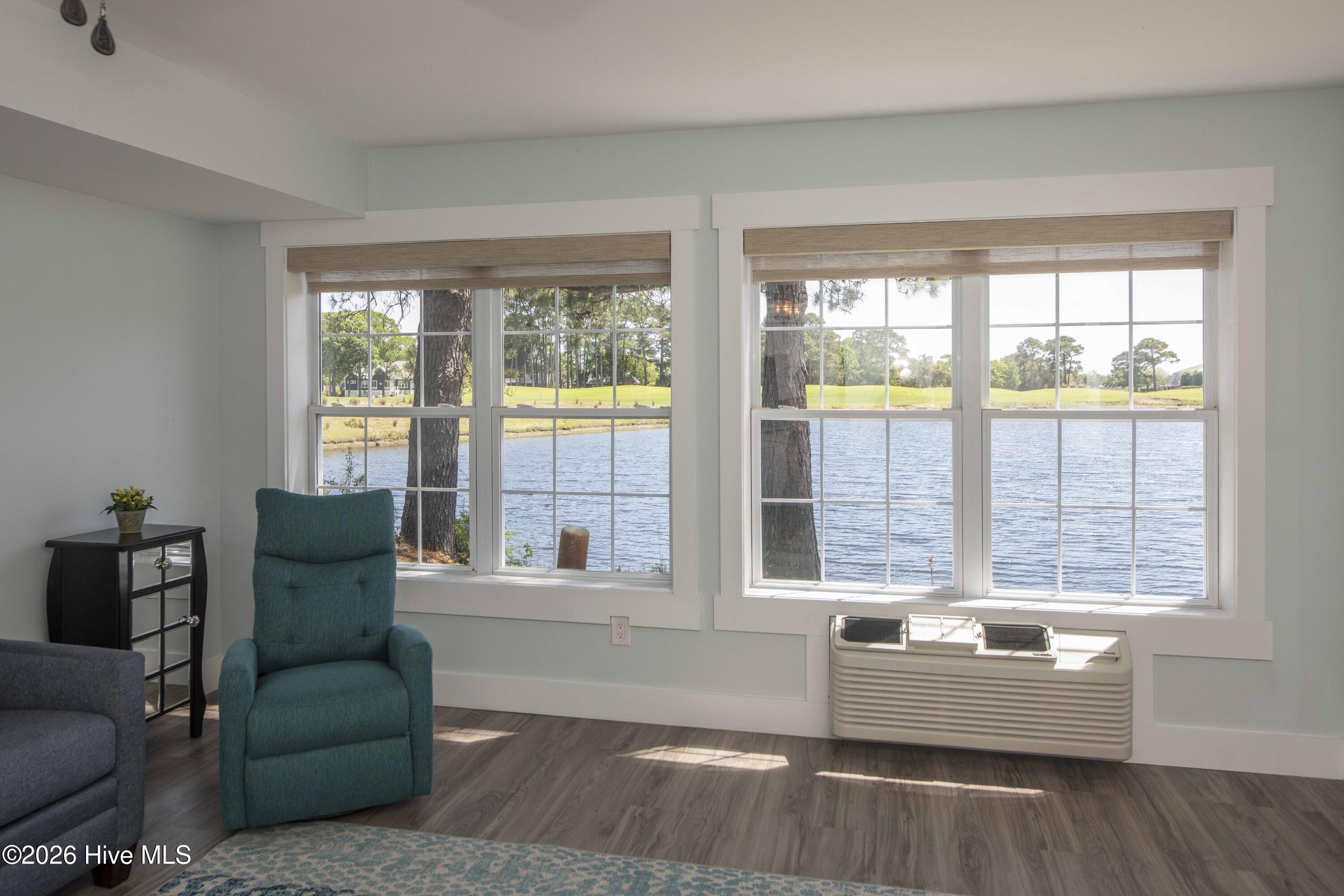 100563041 | Photo 37