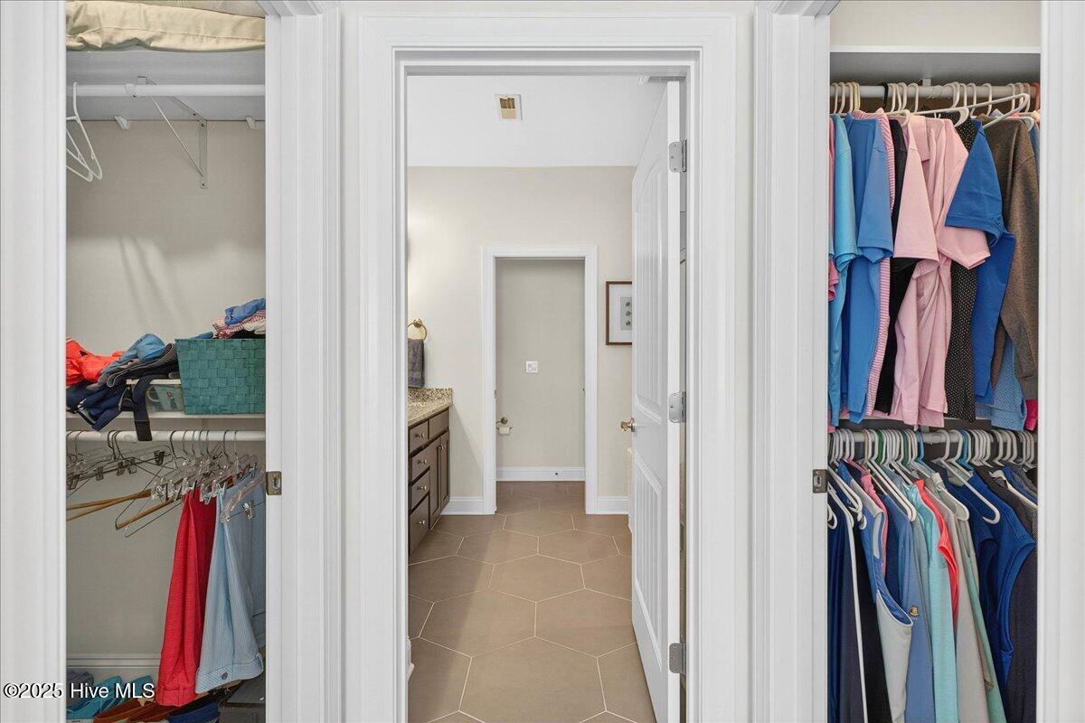 100537556 | Photo 25