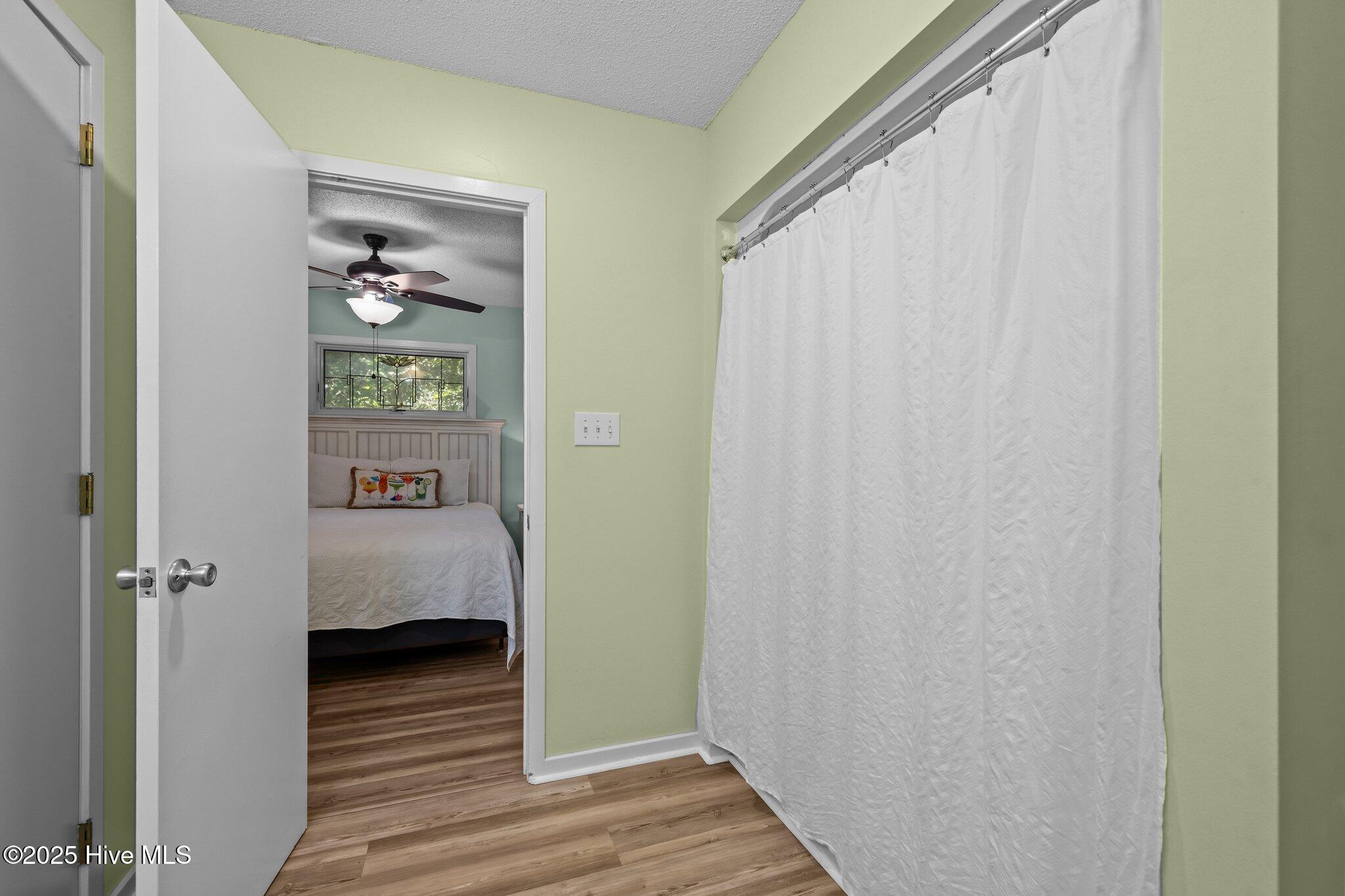 100518904 | Photo 13