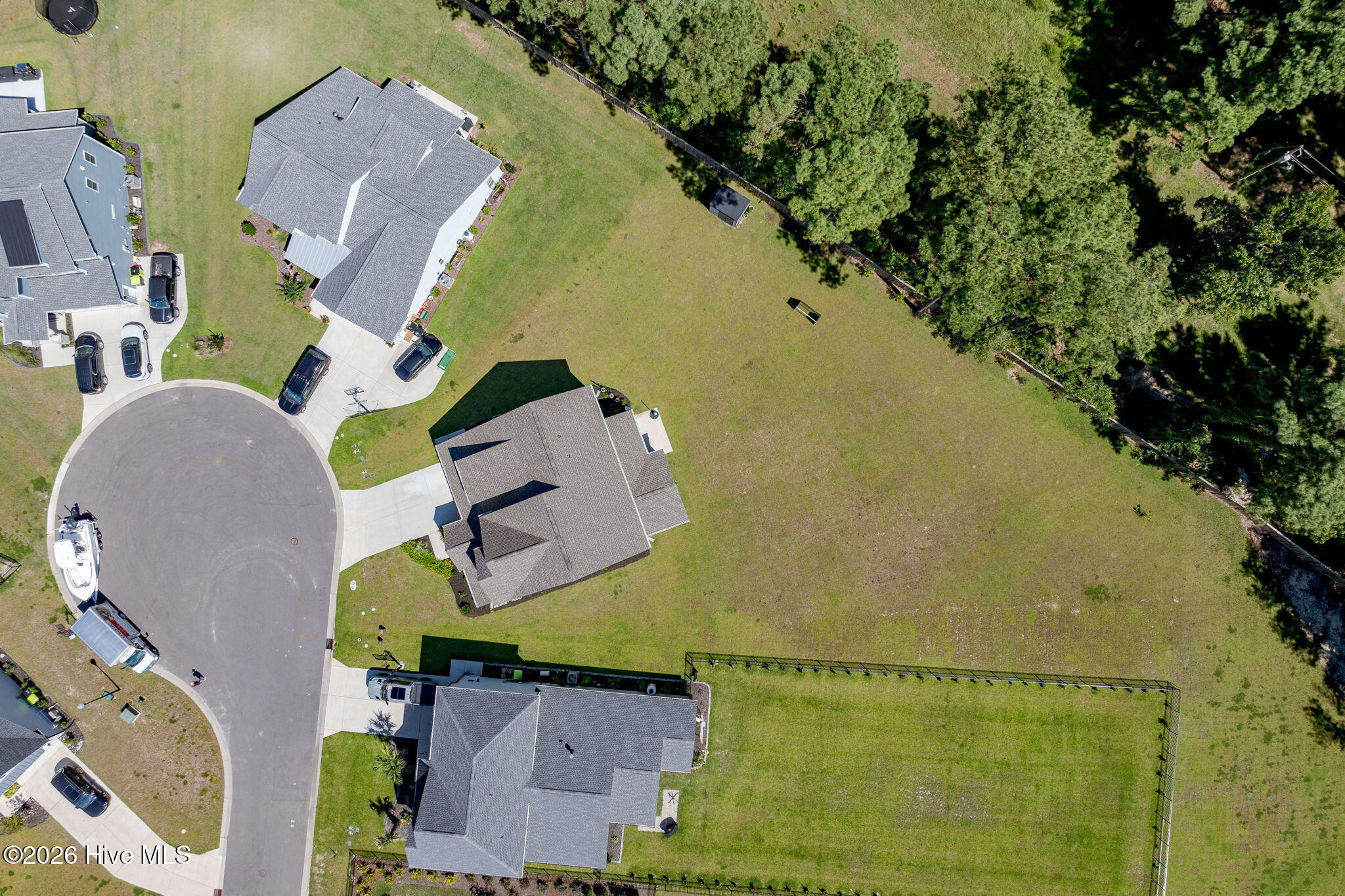 100564713 | Photo 83