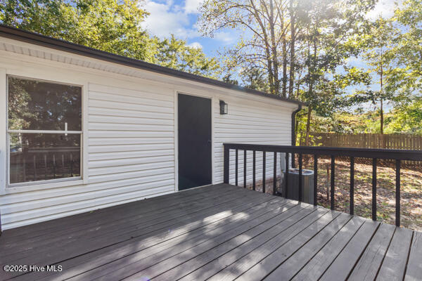 100535118 | Photo 24