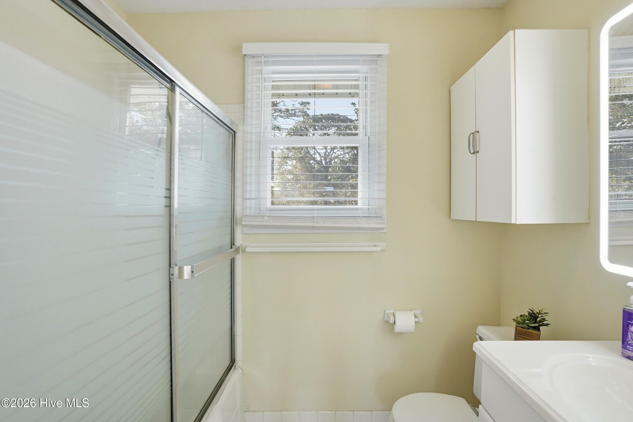 100554357 | Photo 20