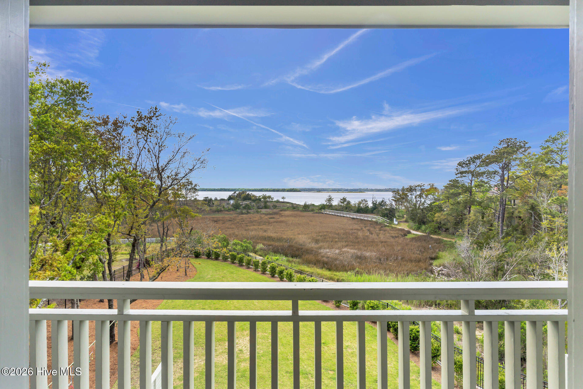 100553549 | Photo 30