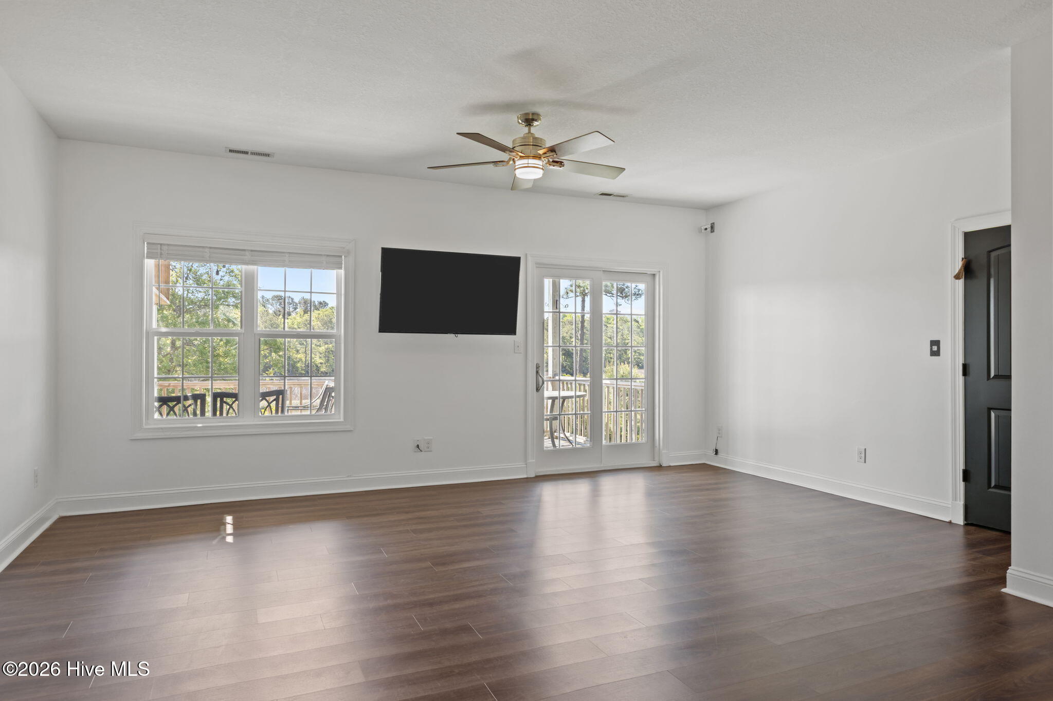 400 Garland Shores Drive,Hubert