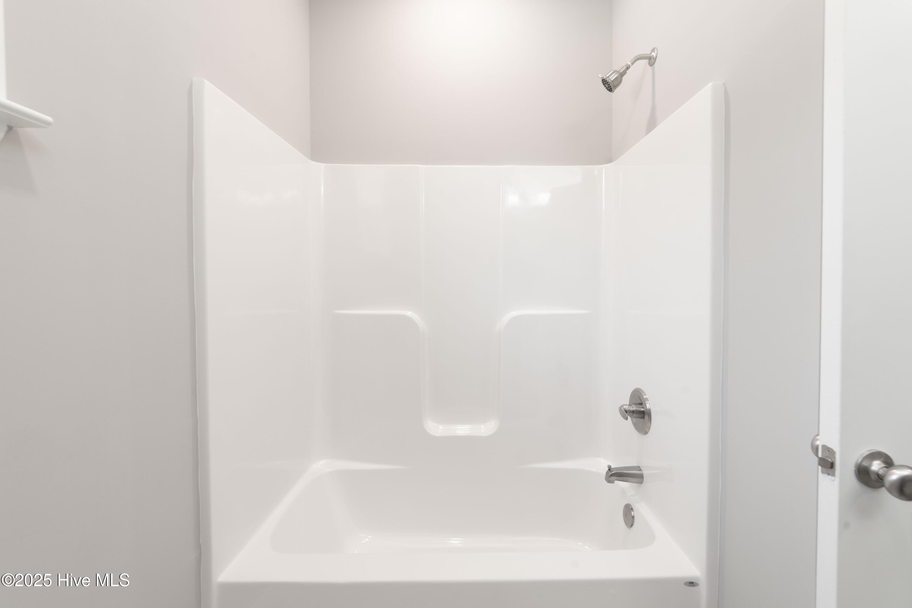 100516216 | Photo 29