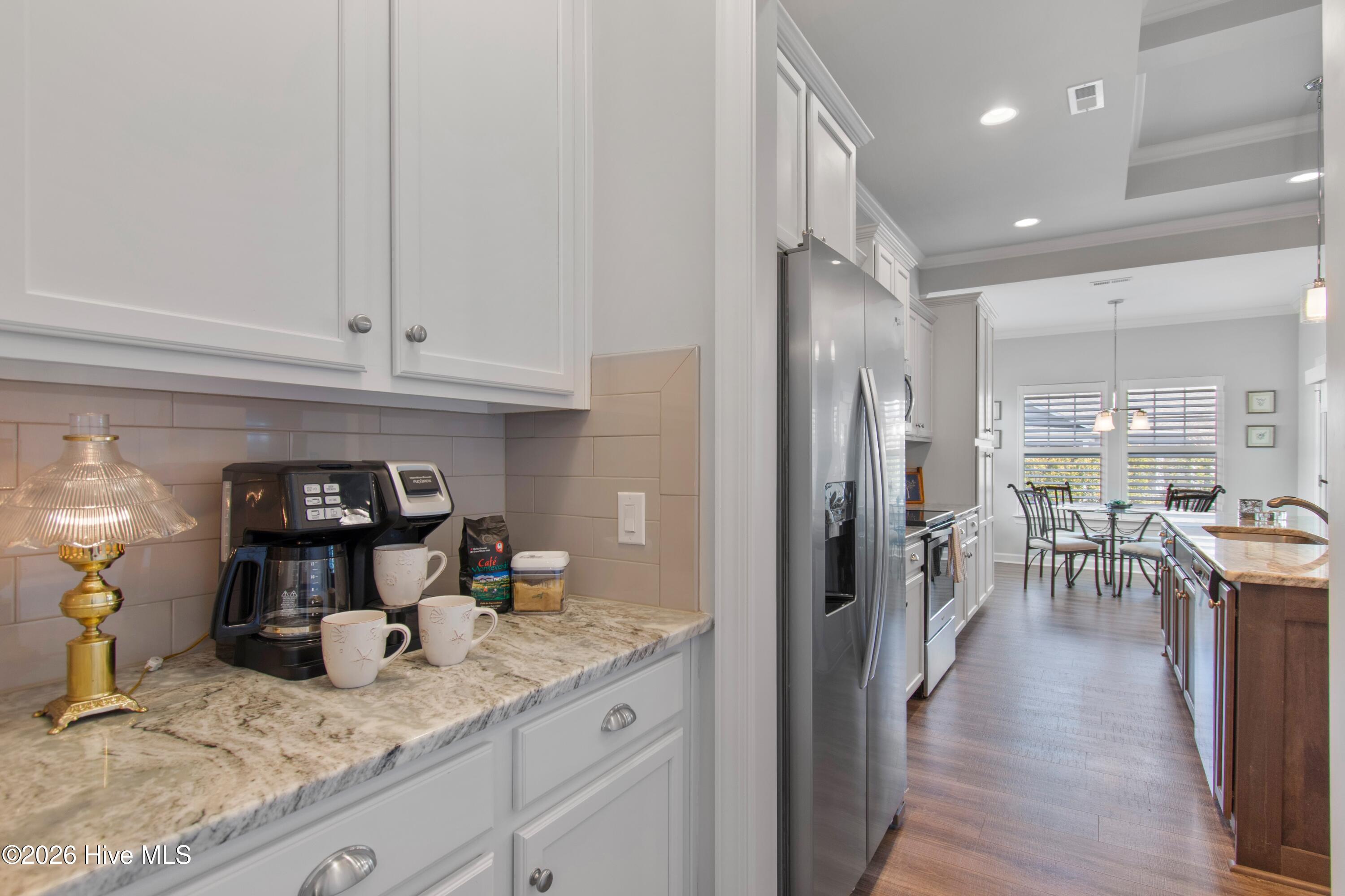 100559235 | Photo 14