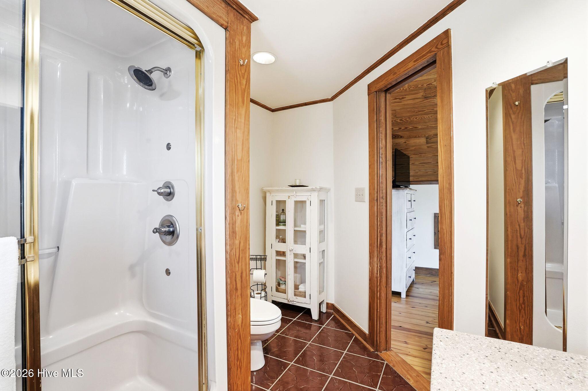 100565055 | Photo 49