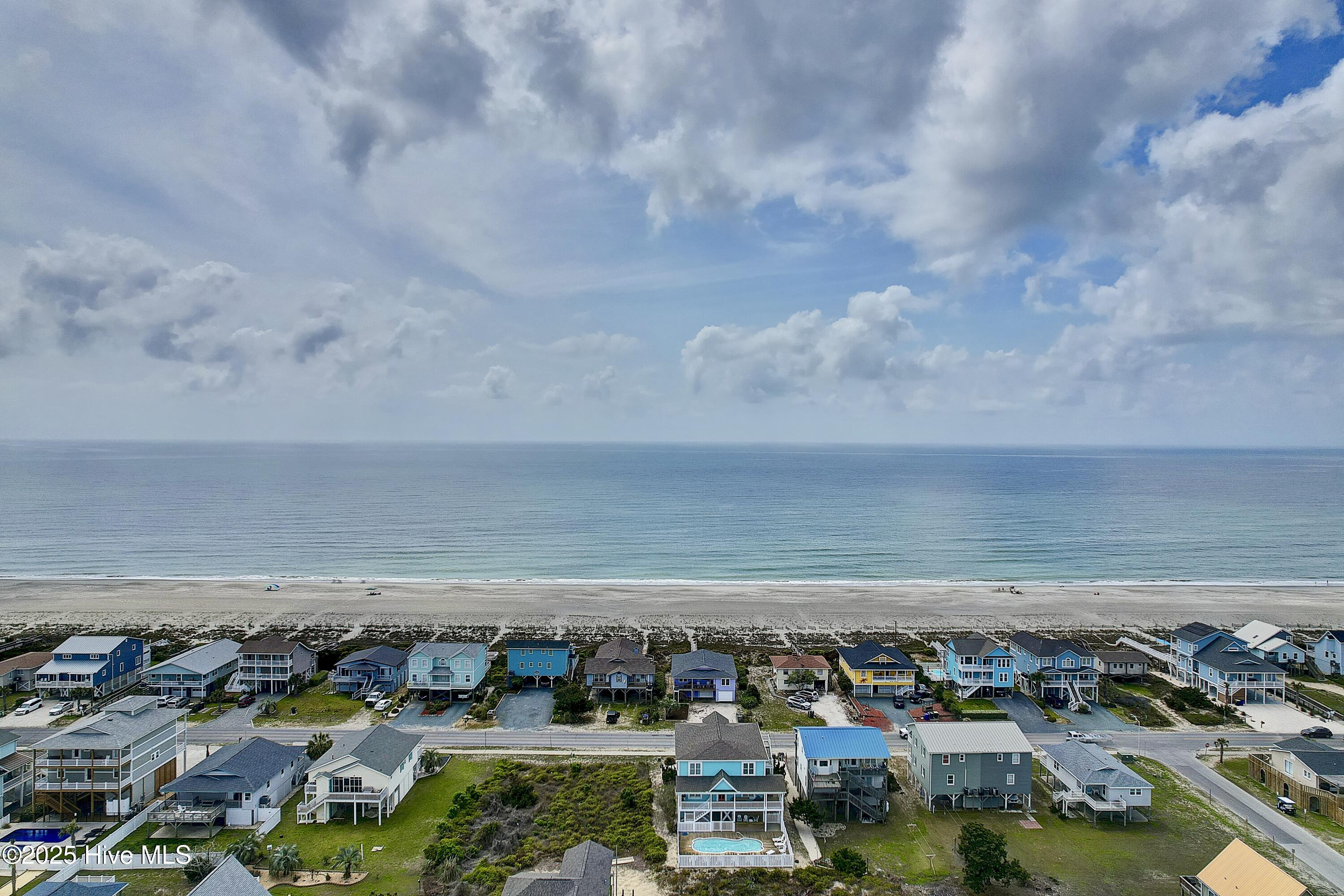 100560037 | Photo 35