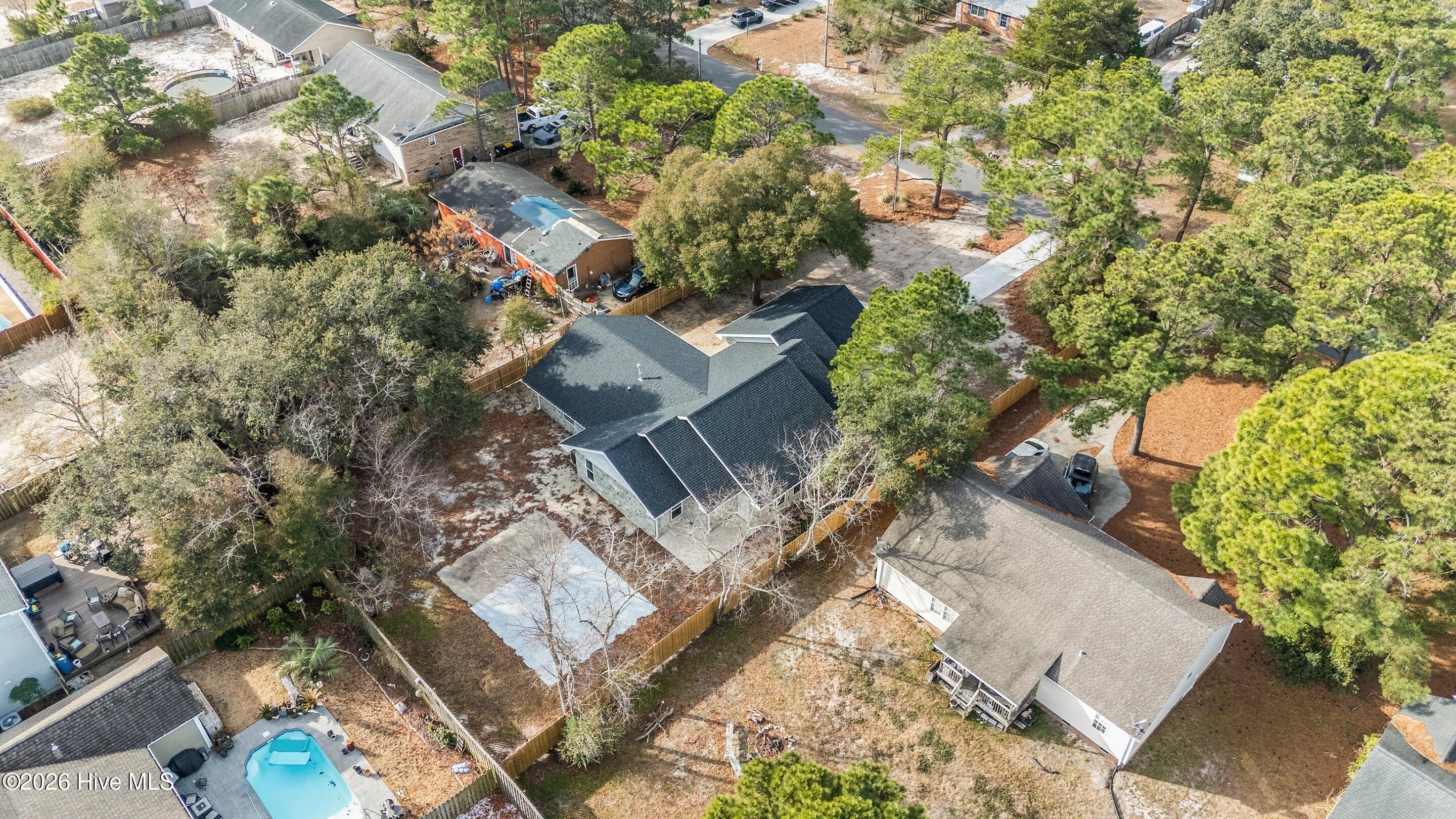 100549199 | Photo 33