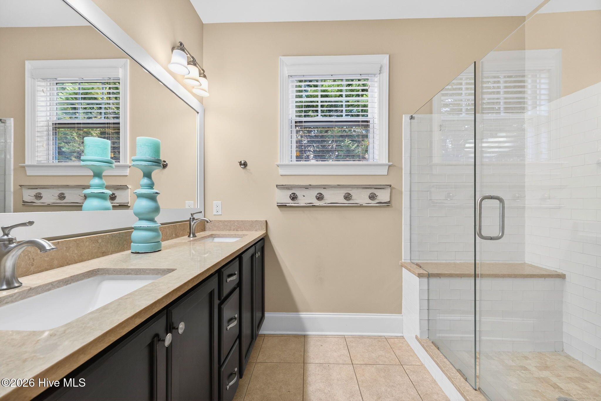 100558645 | Photo 13