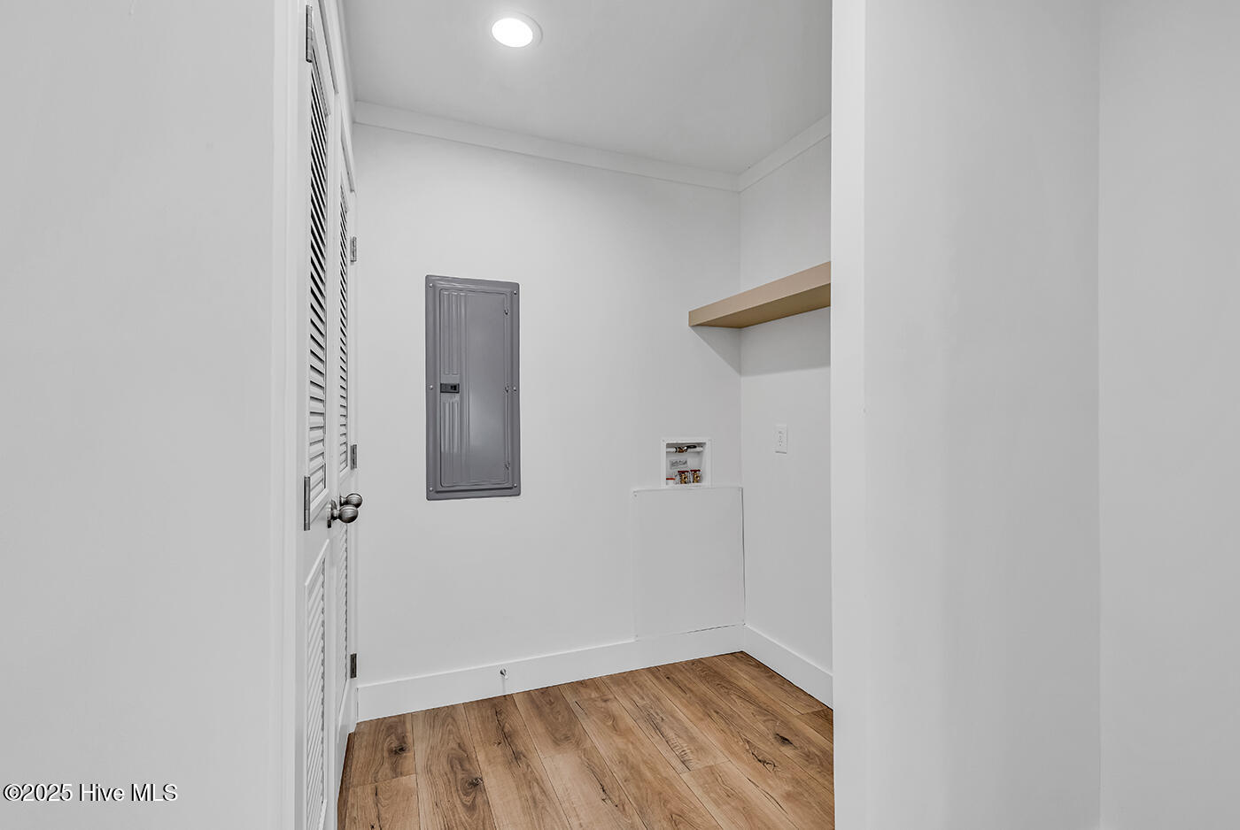 100489773 | Photo 13