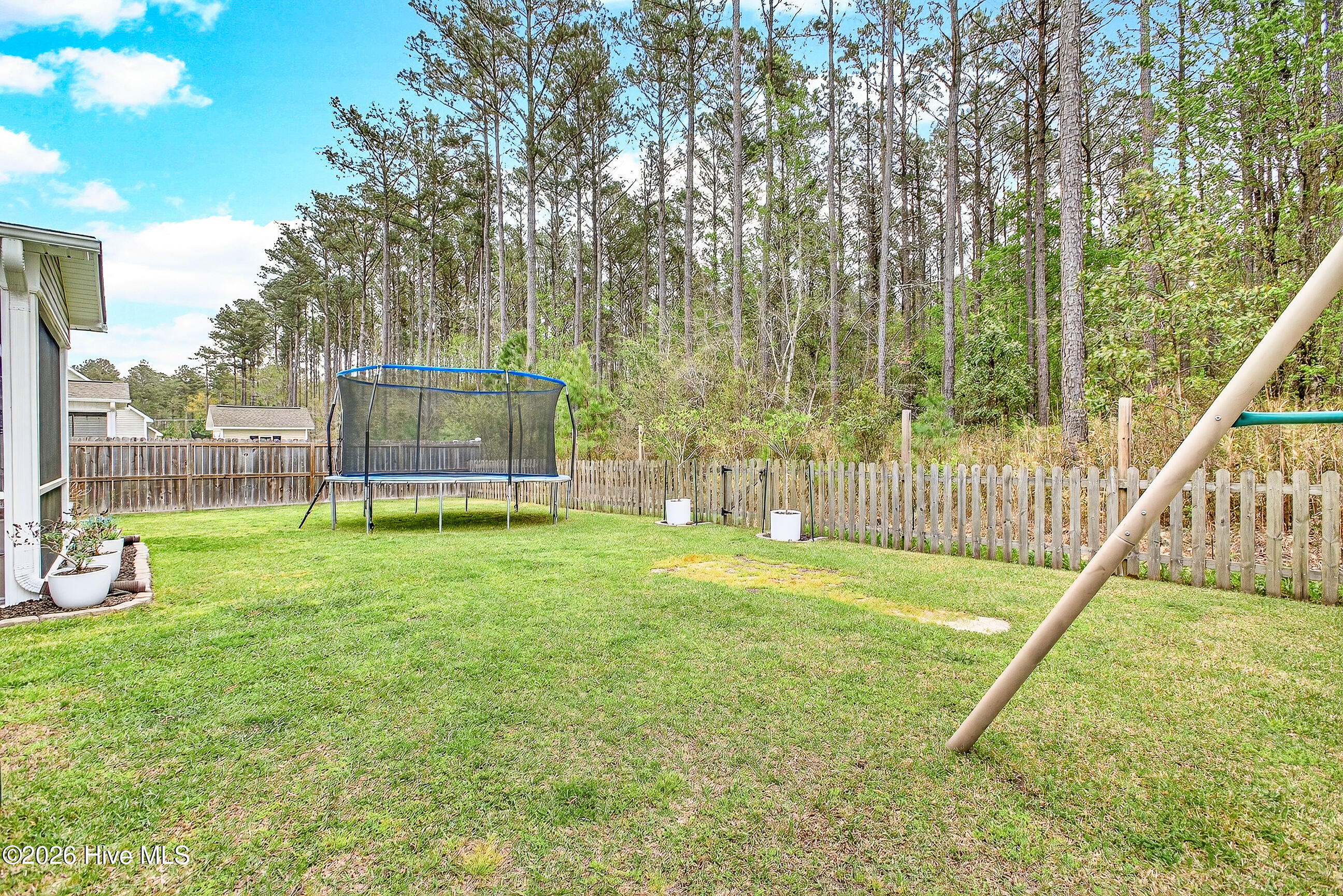 100564730 | Photo 36