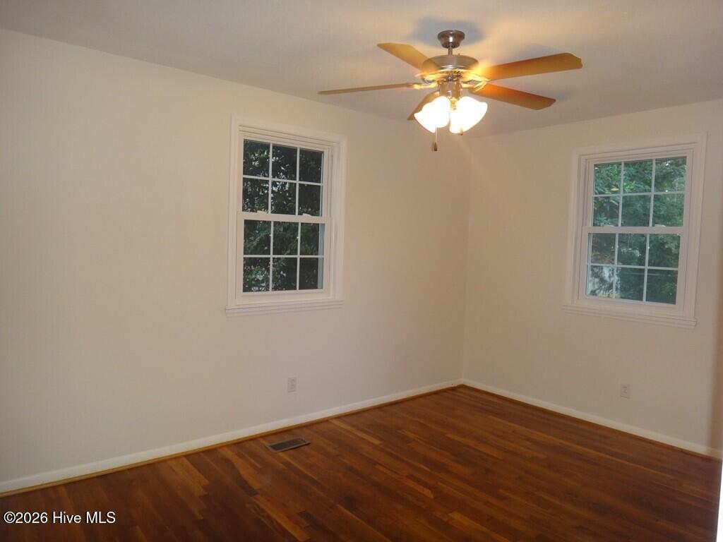 100547775 | Photo 12