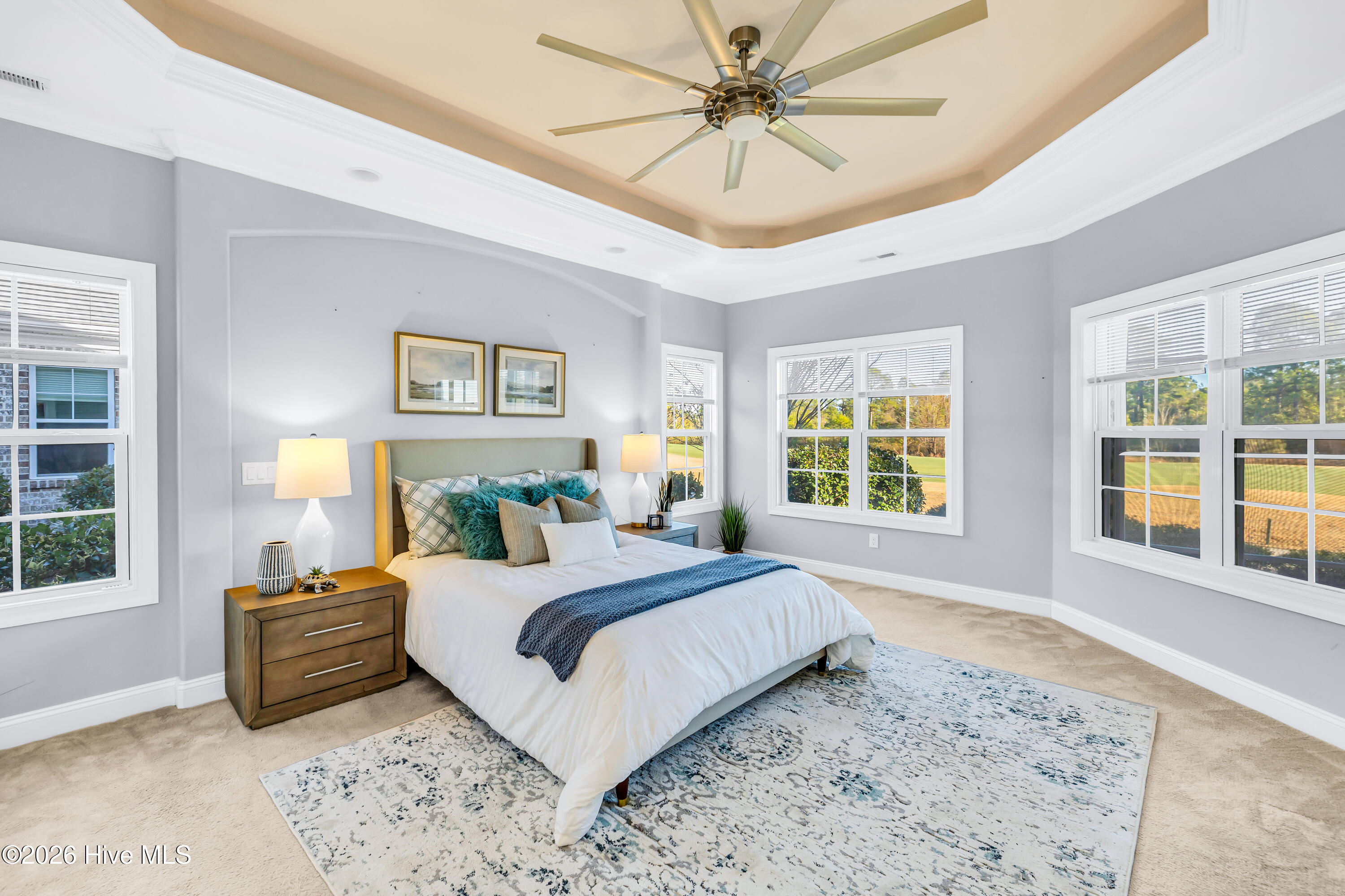 100550205 | Photo 25