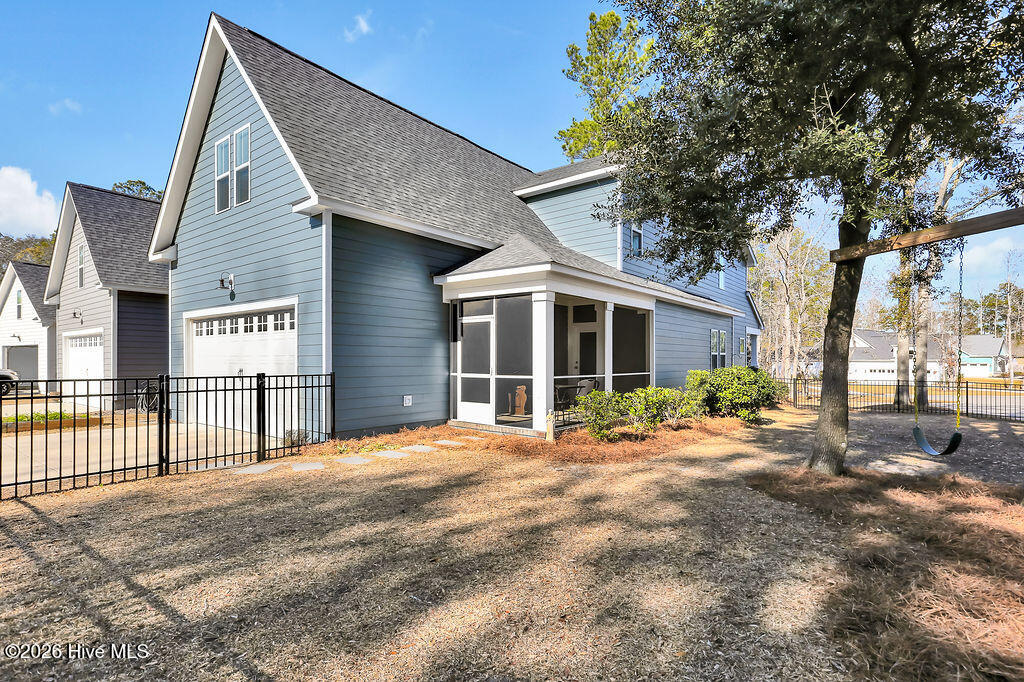 100549849 | Photo 40