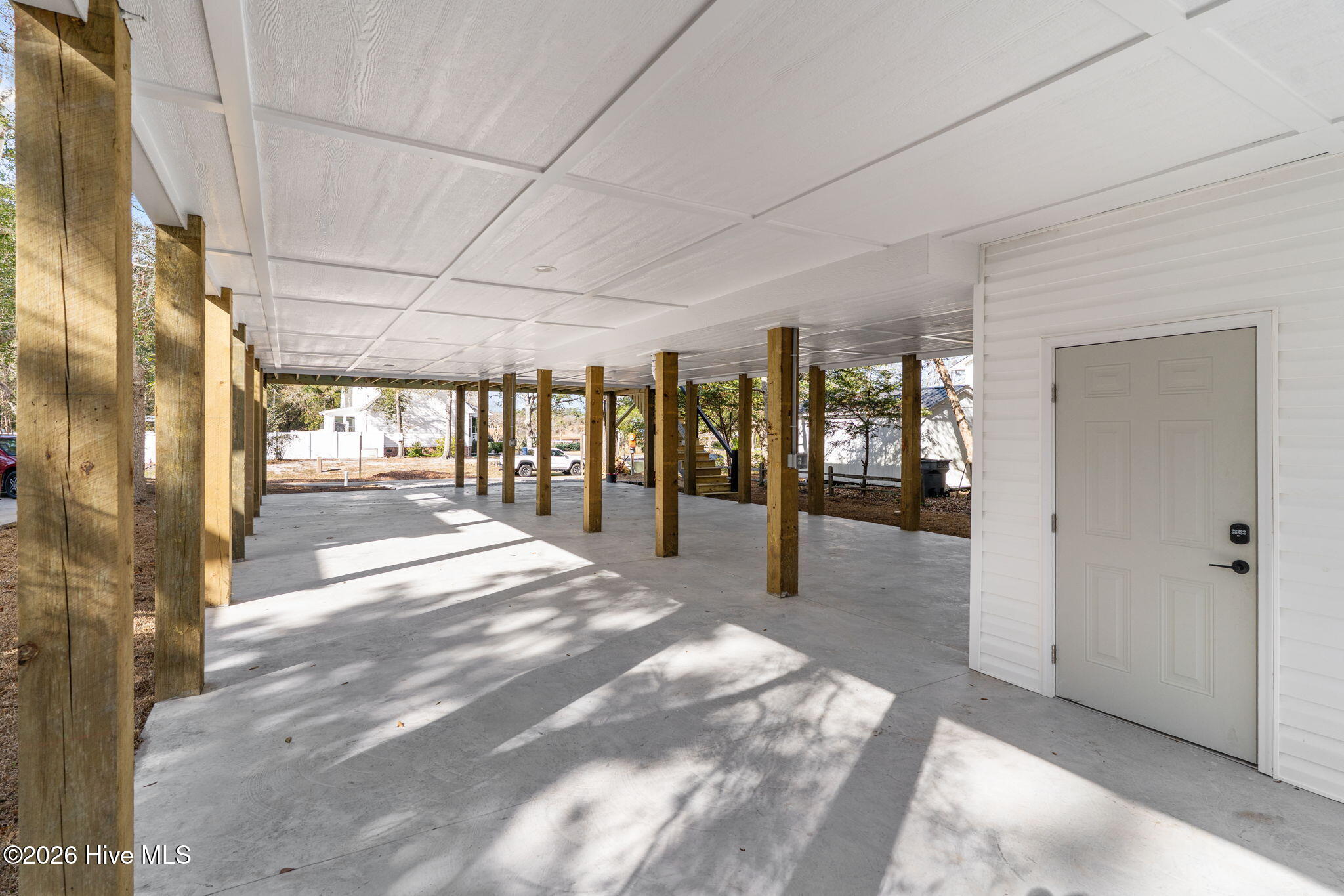 100549320 | Photo 39