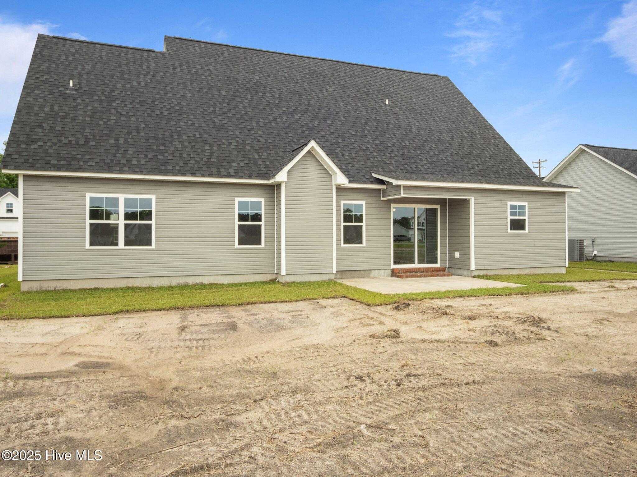 100511213 | Photo 46