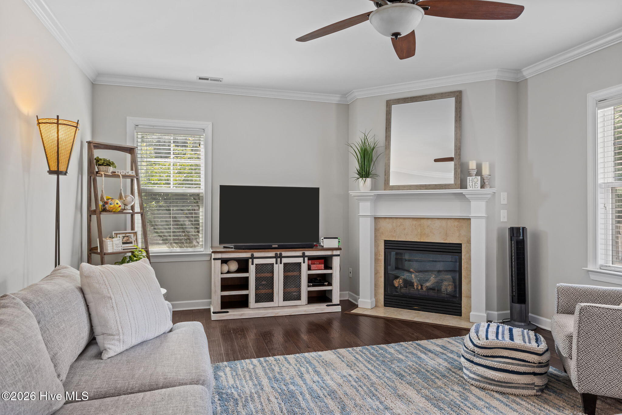 100554627 | Photo 15