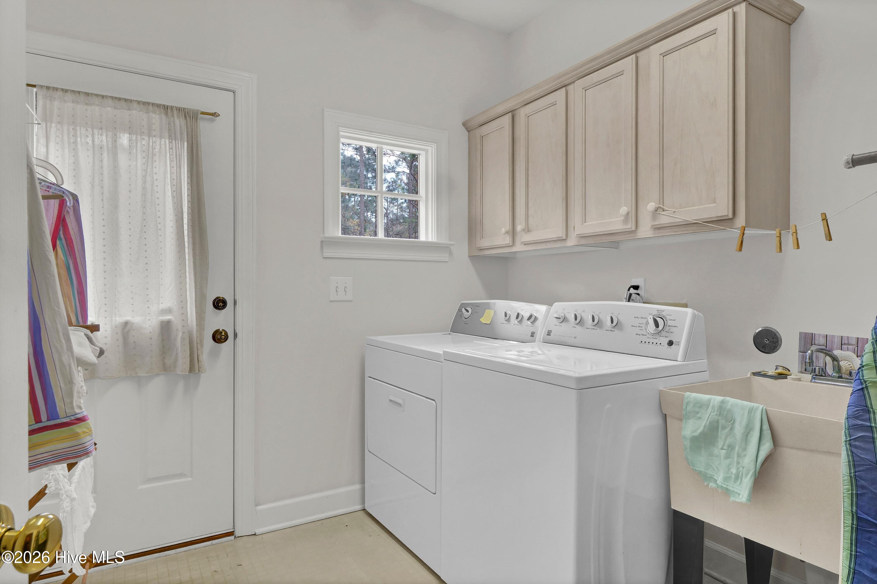 100564382 | Photo 14