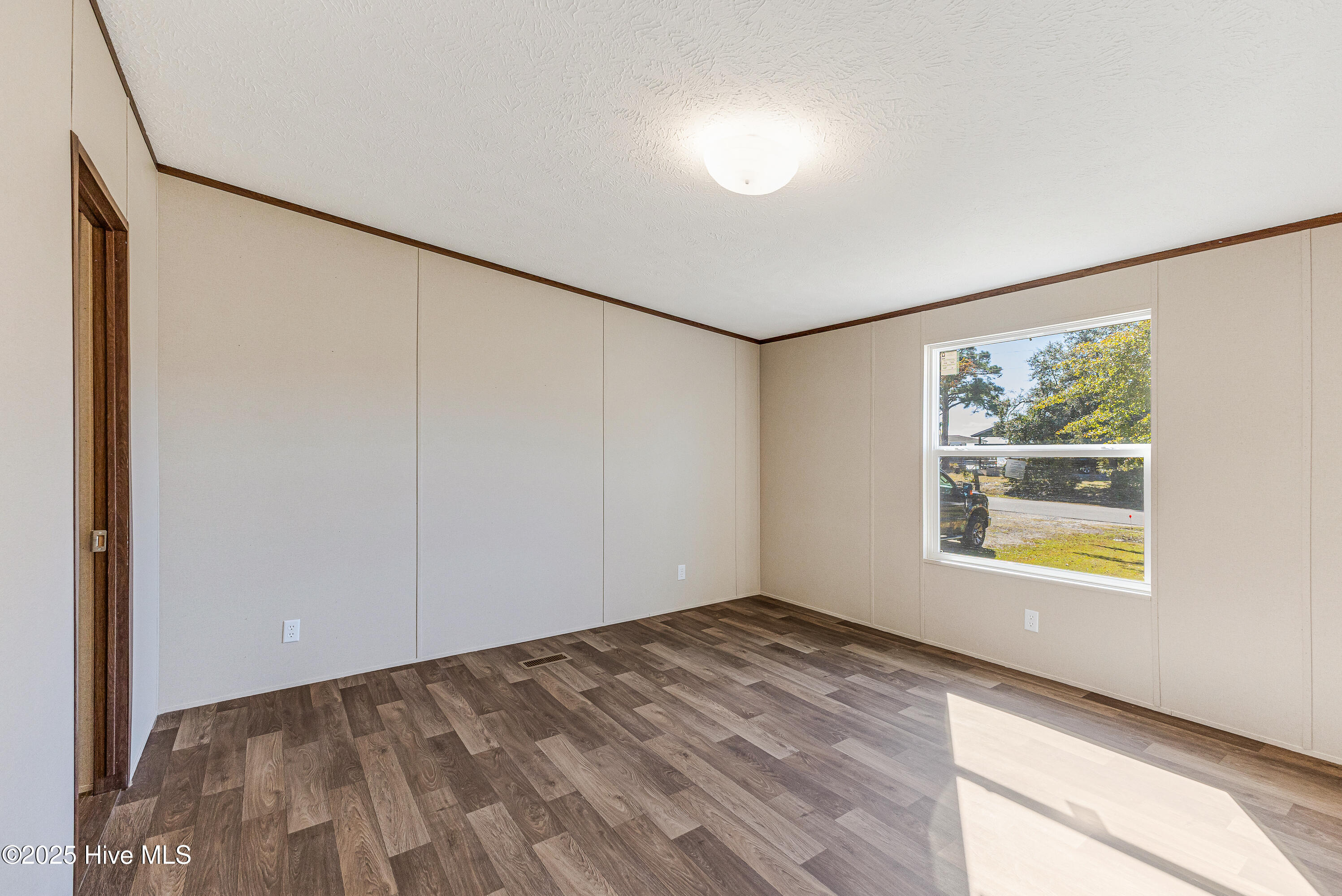 100541007 | Photo 18