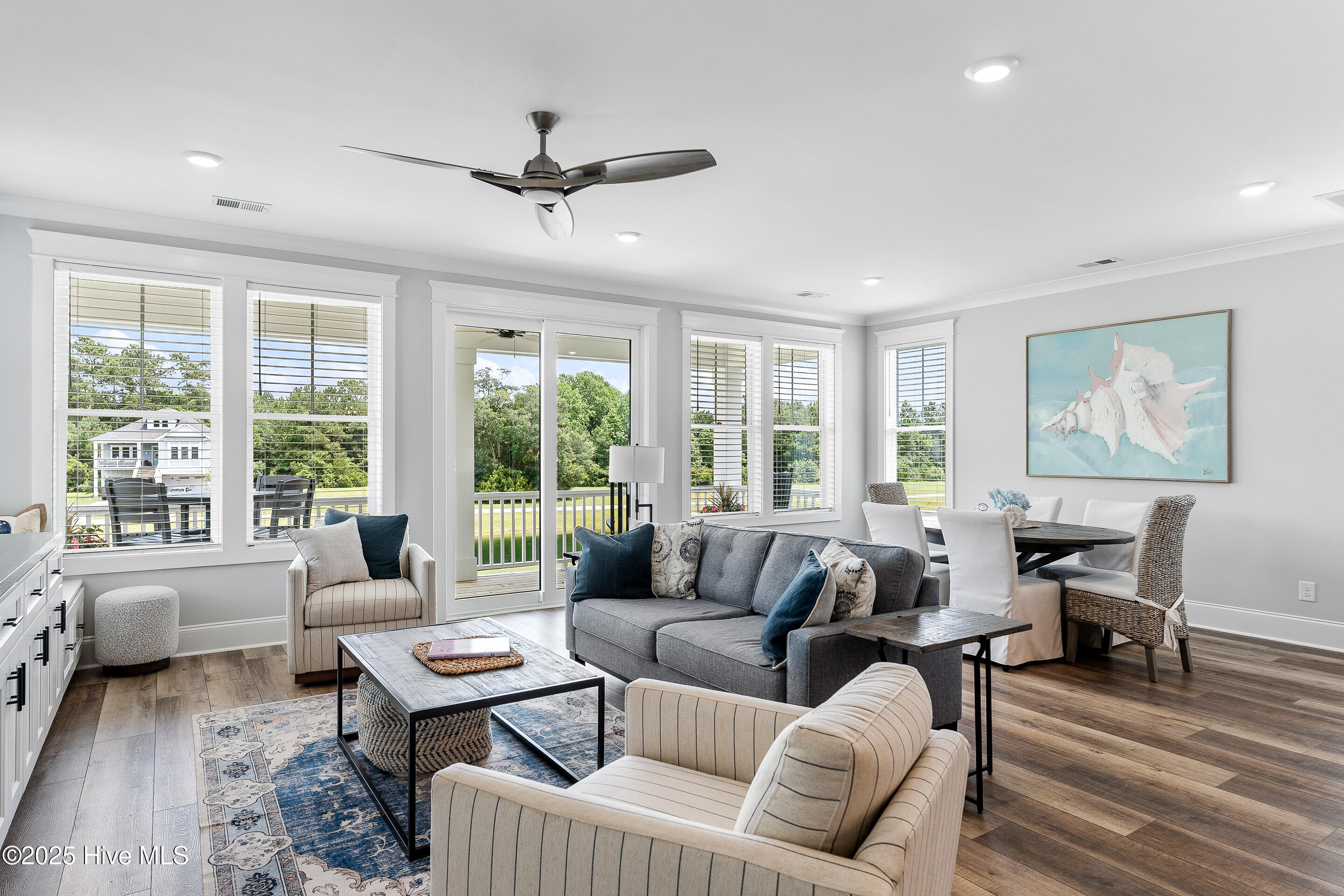 100526022 | Photo 13