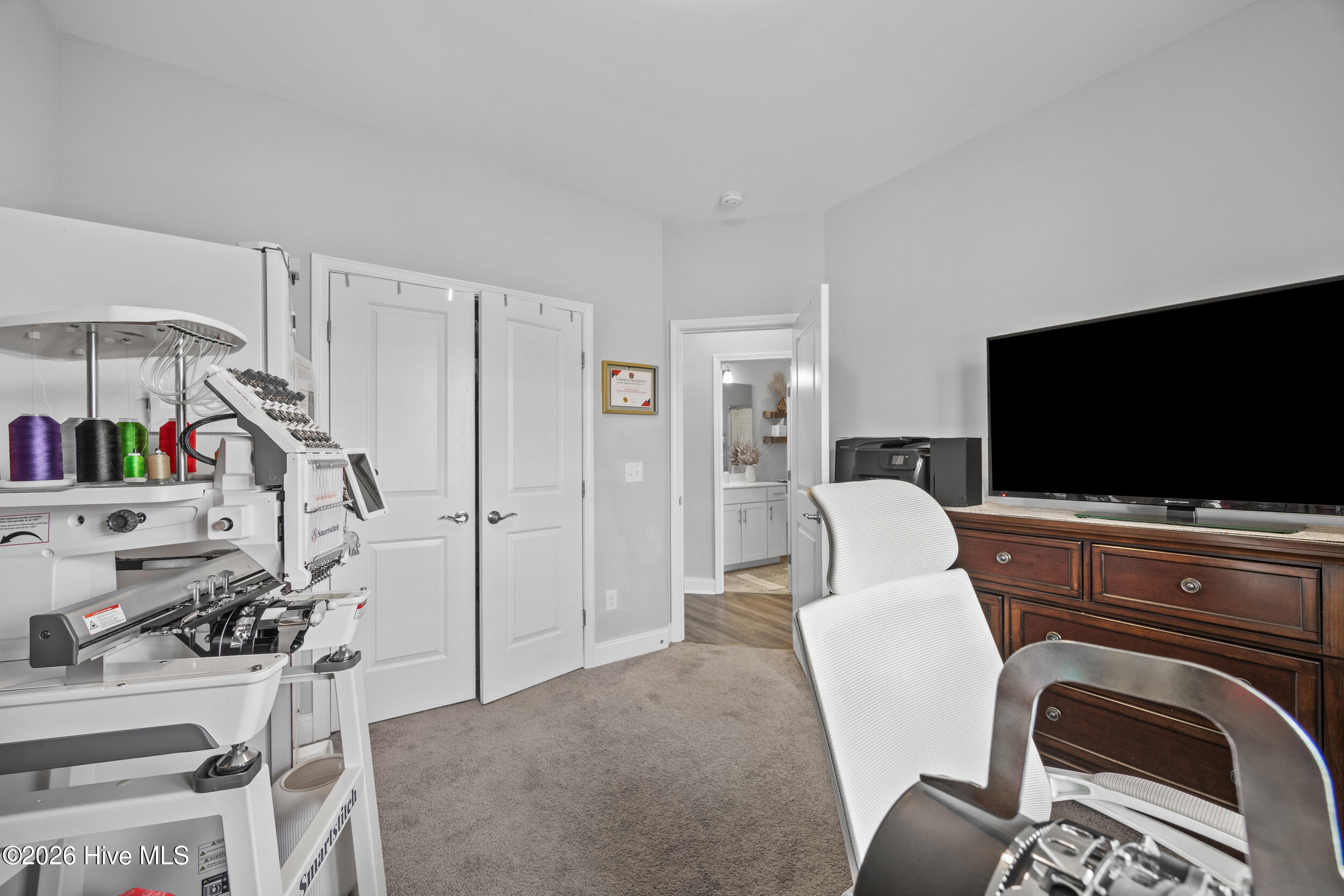 100565874 | Photo 16