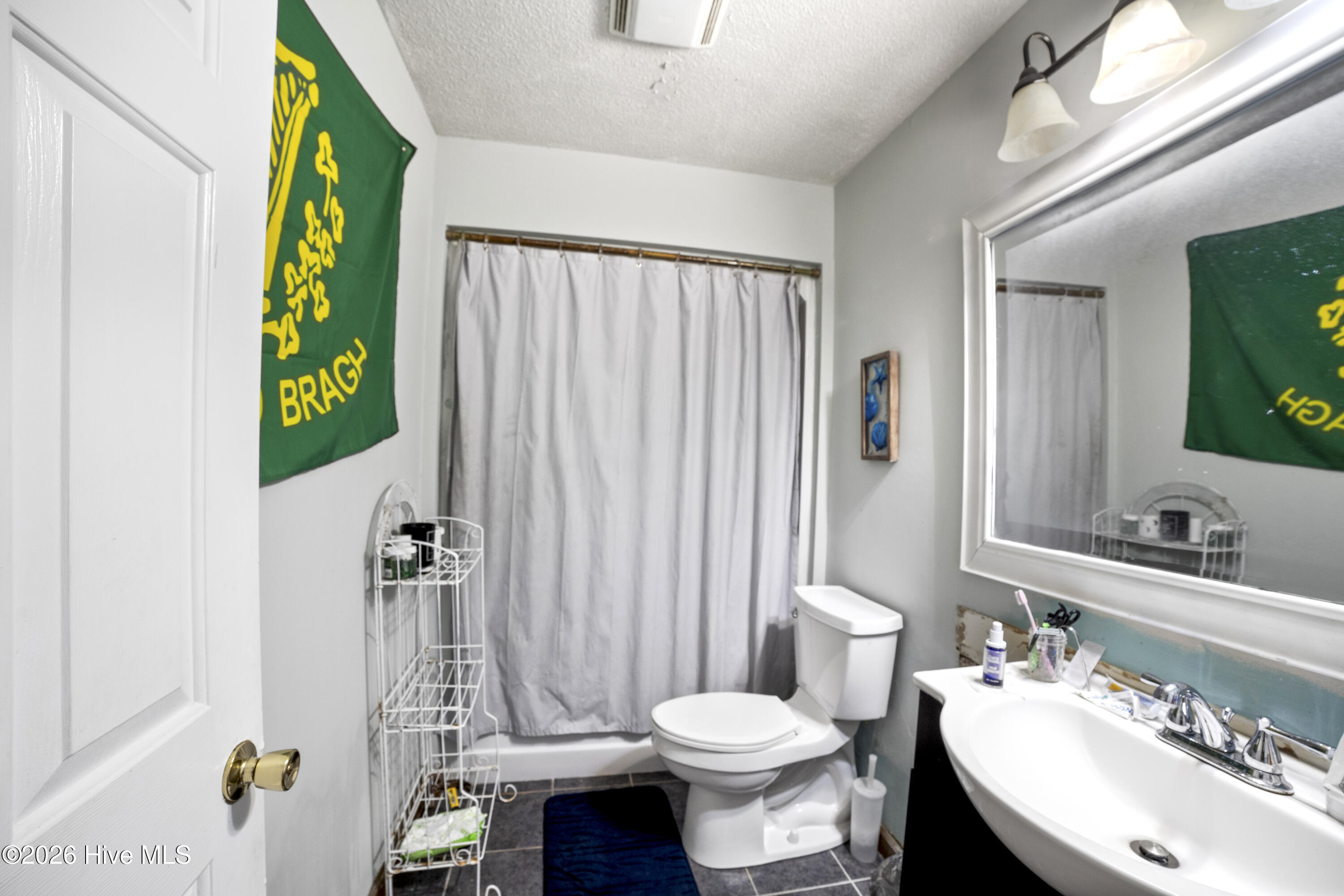 100541663 | Photo 26