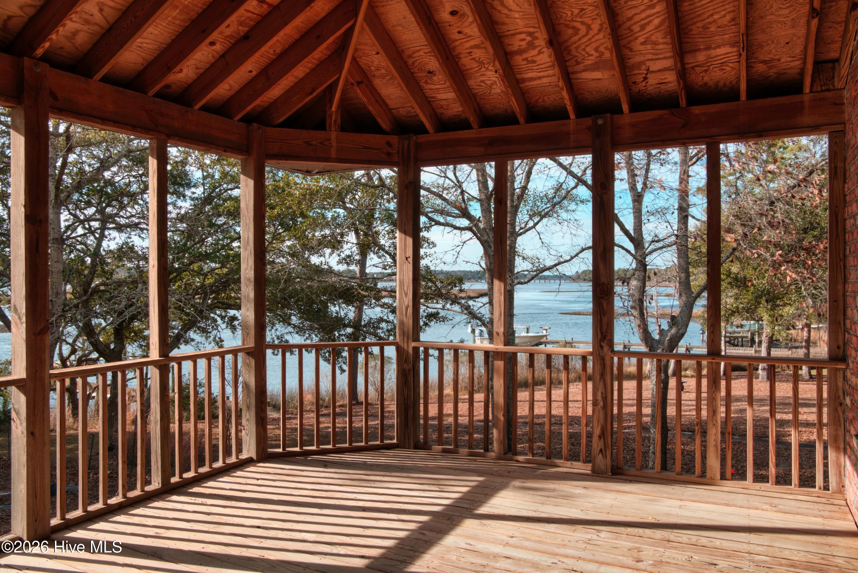 100551143 | Photo 28