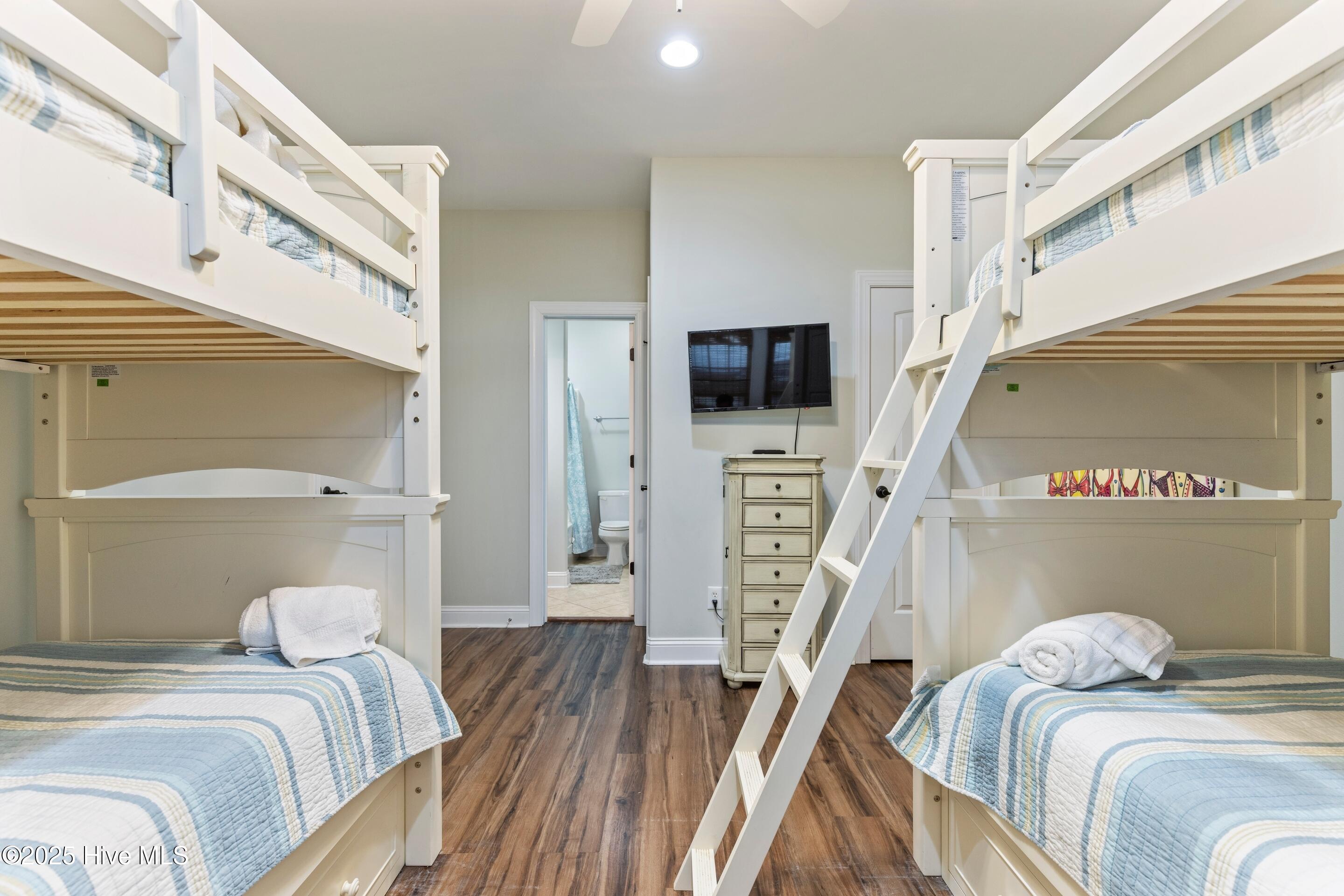 100546411 | Photo 54