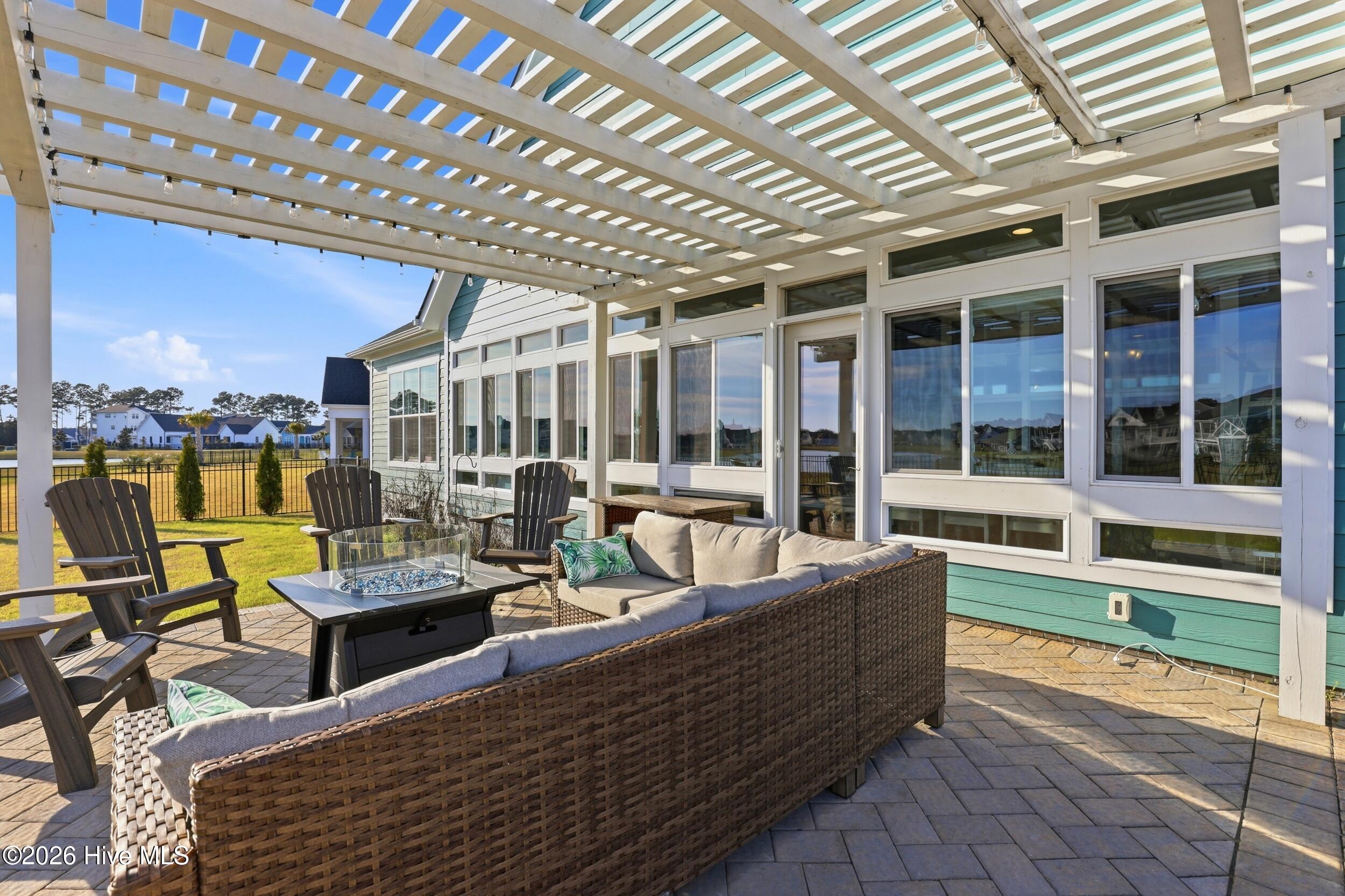 100562298 | Photo 59