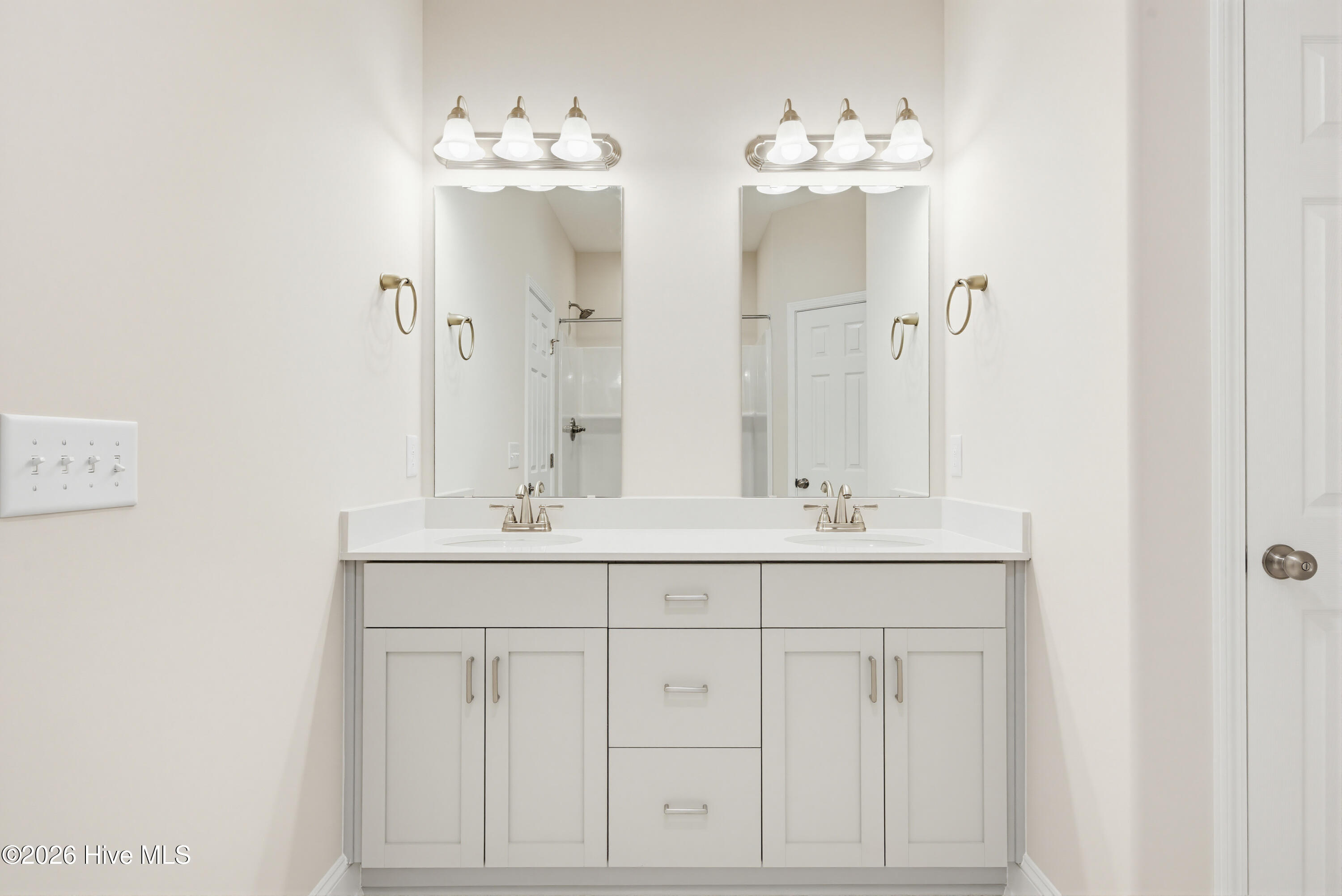 100567611 | Photo 15