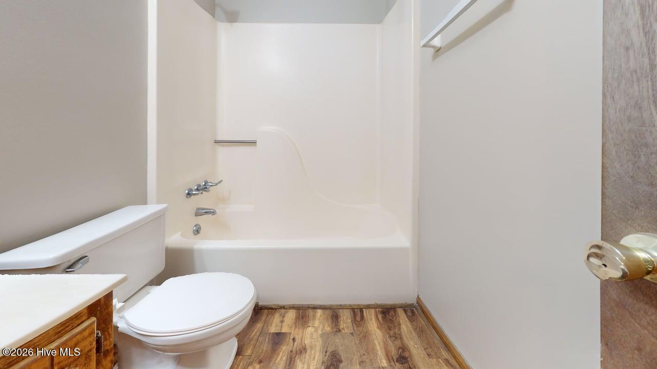 100550720 | Photo 17