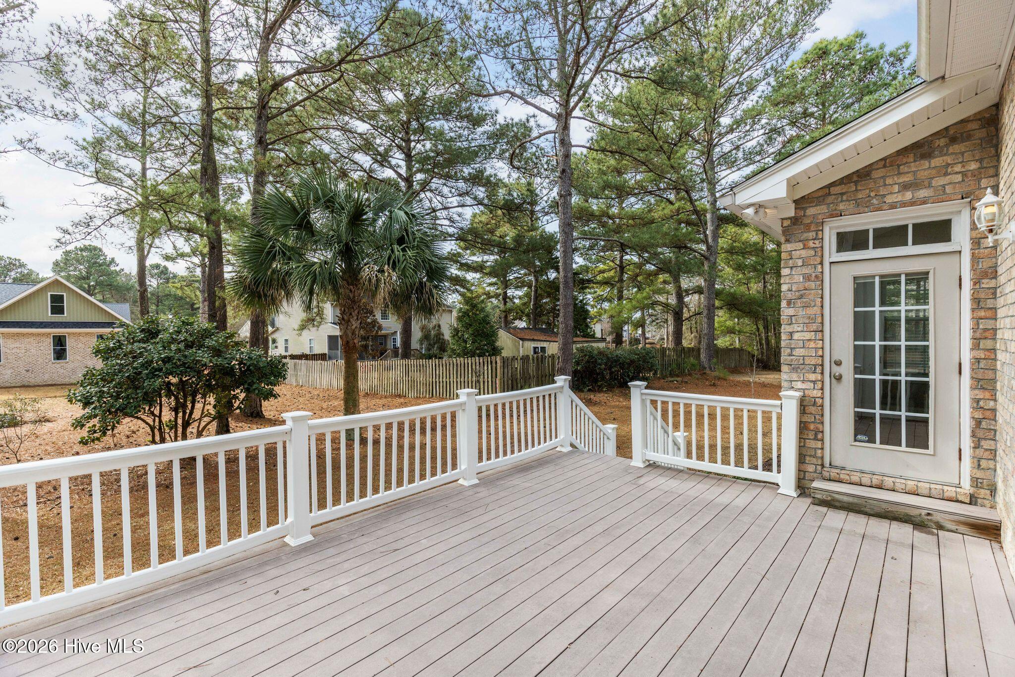 100553307 | Photo 88