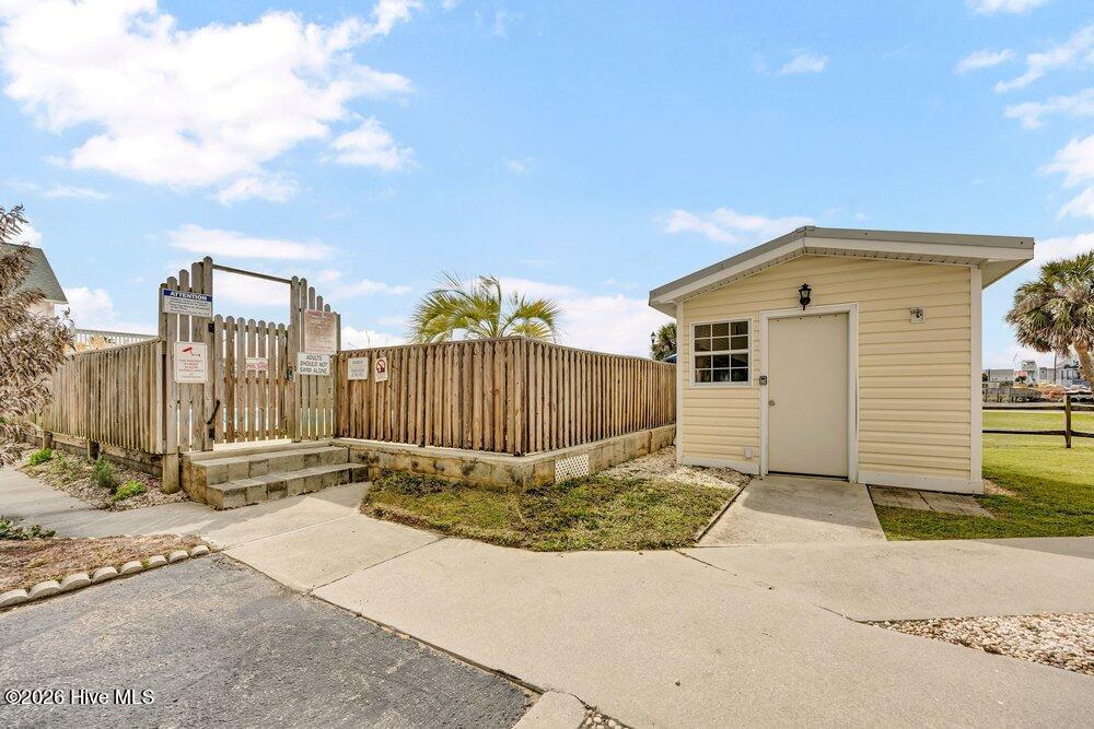 100560148 | Photo 26