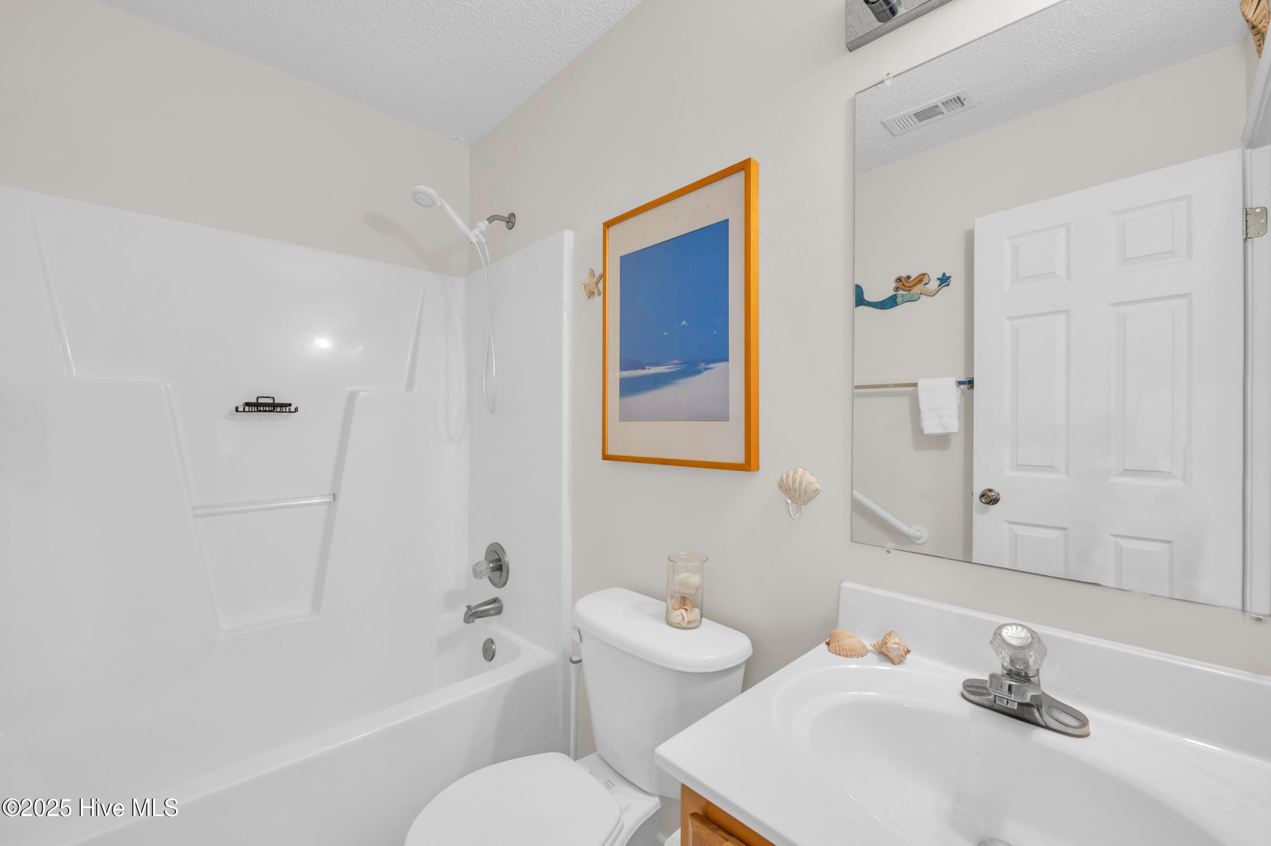 100543103 | Photo 26