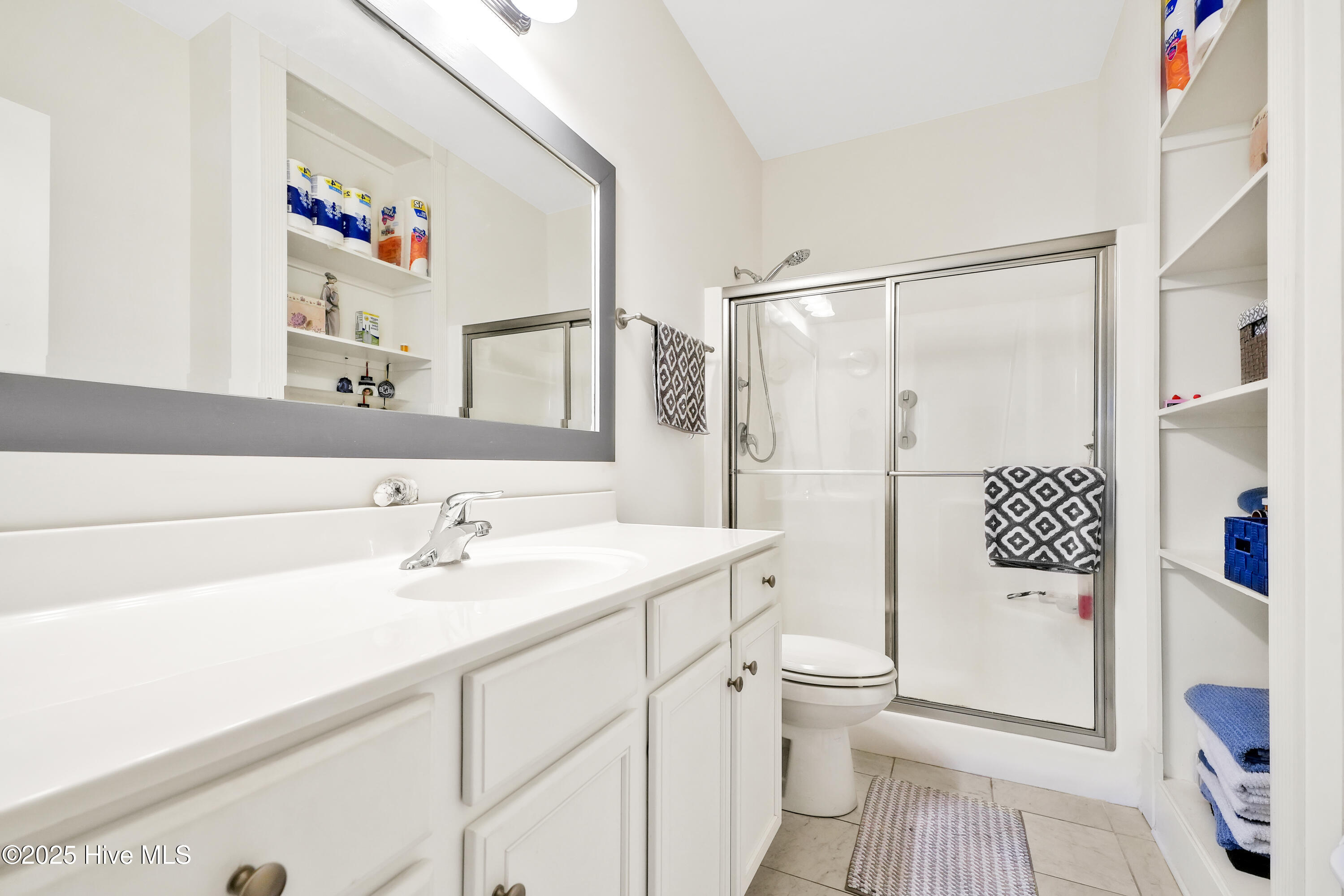 100564897 | Photo 26