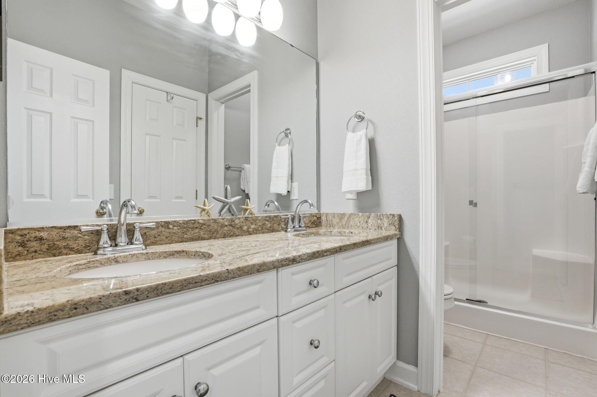 100559156 | Photo 34