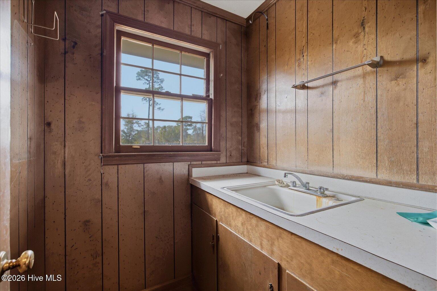 100557418 | Photo 16