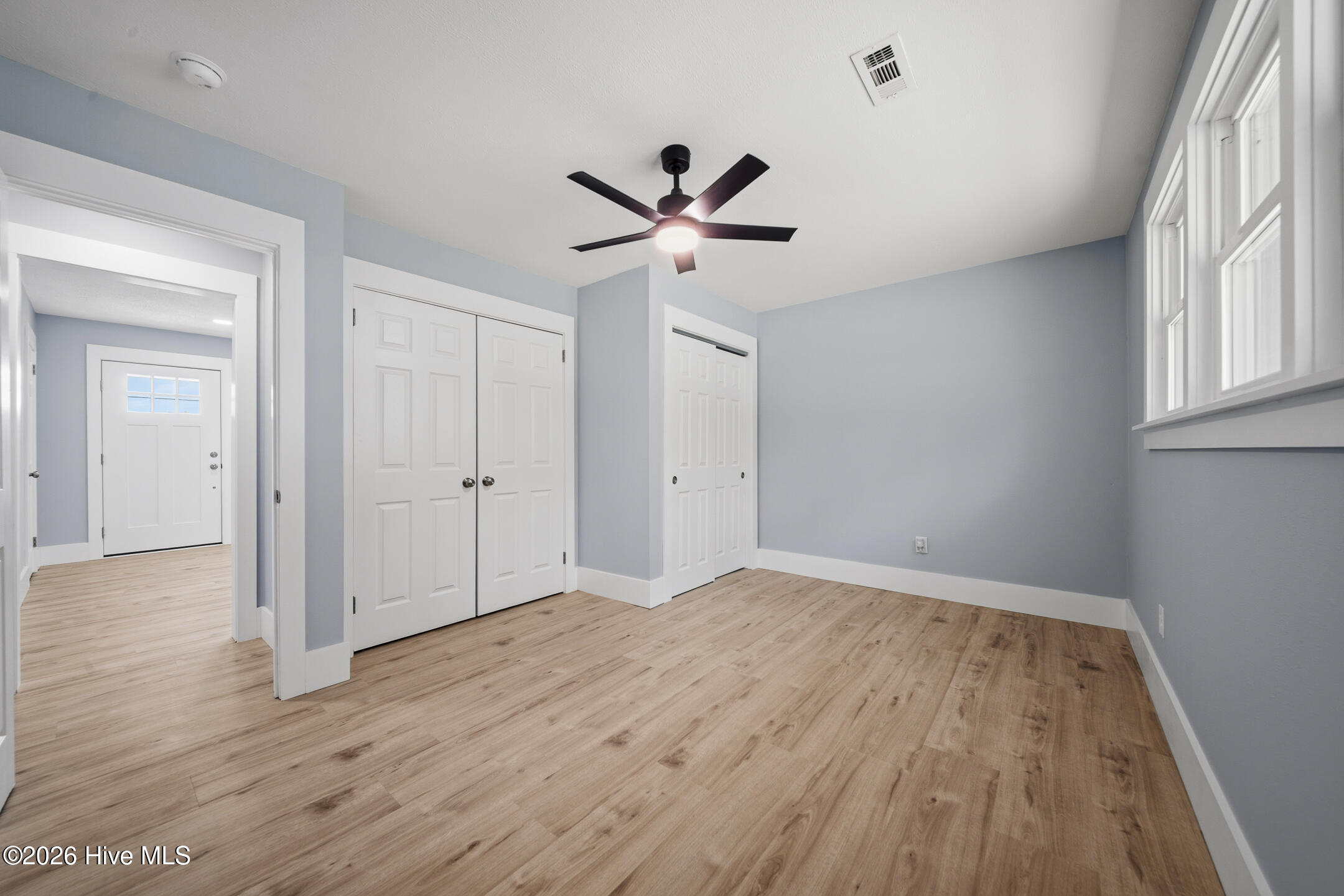 100570664 | Photo 38