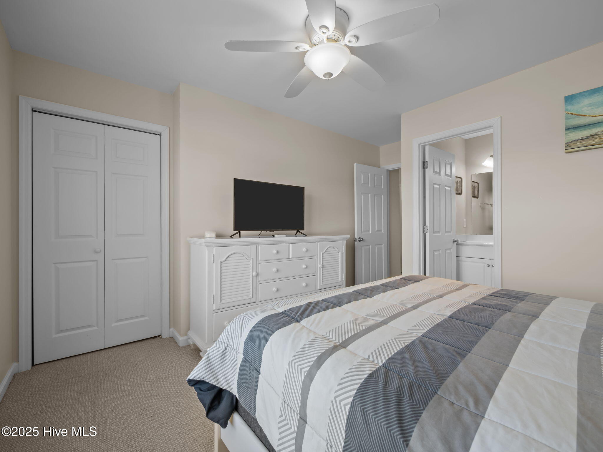 100542143 | Photo 21