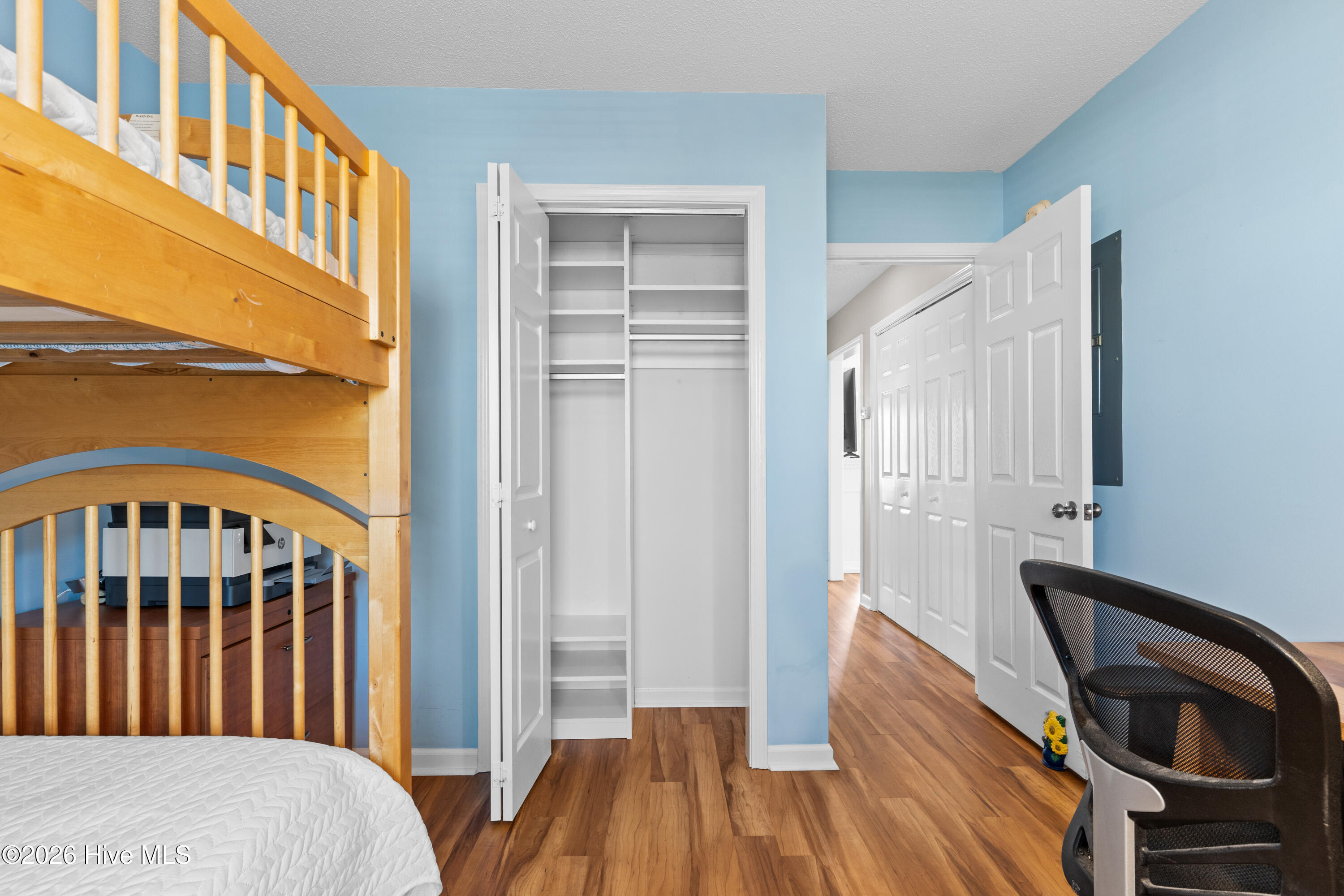 100560754 | Photo 46