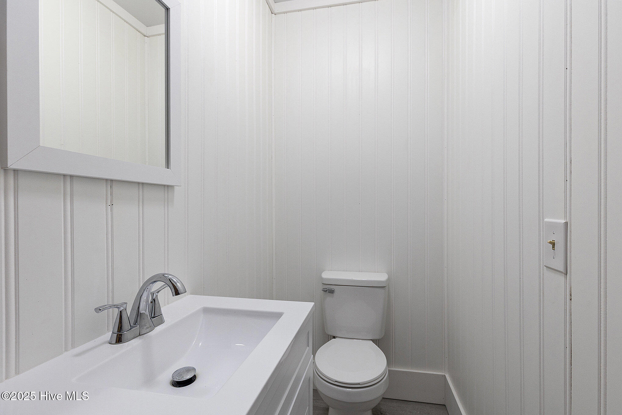 100537209 | Photo 38