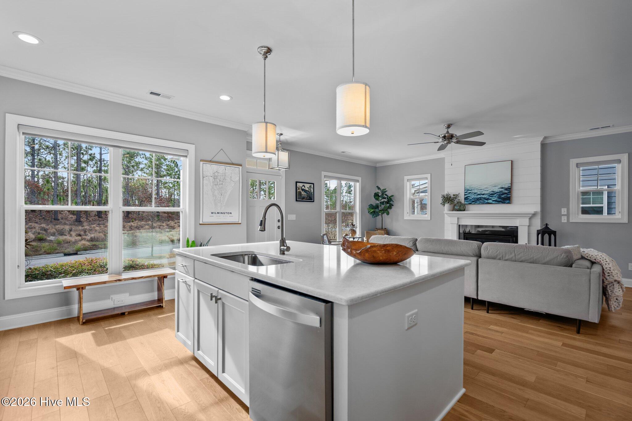 100561208 | Photo 11